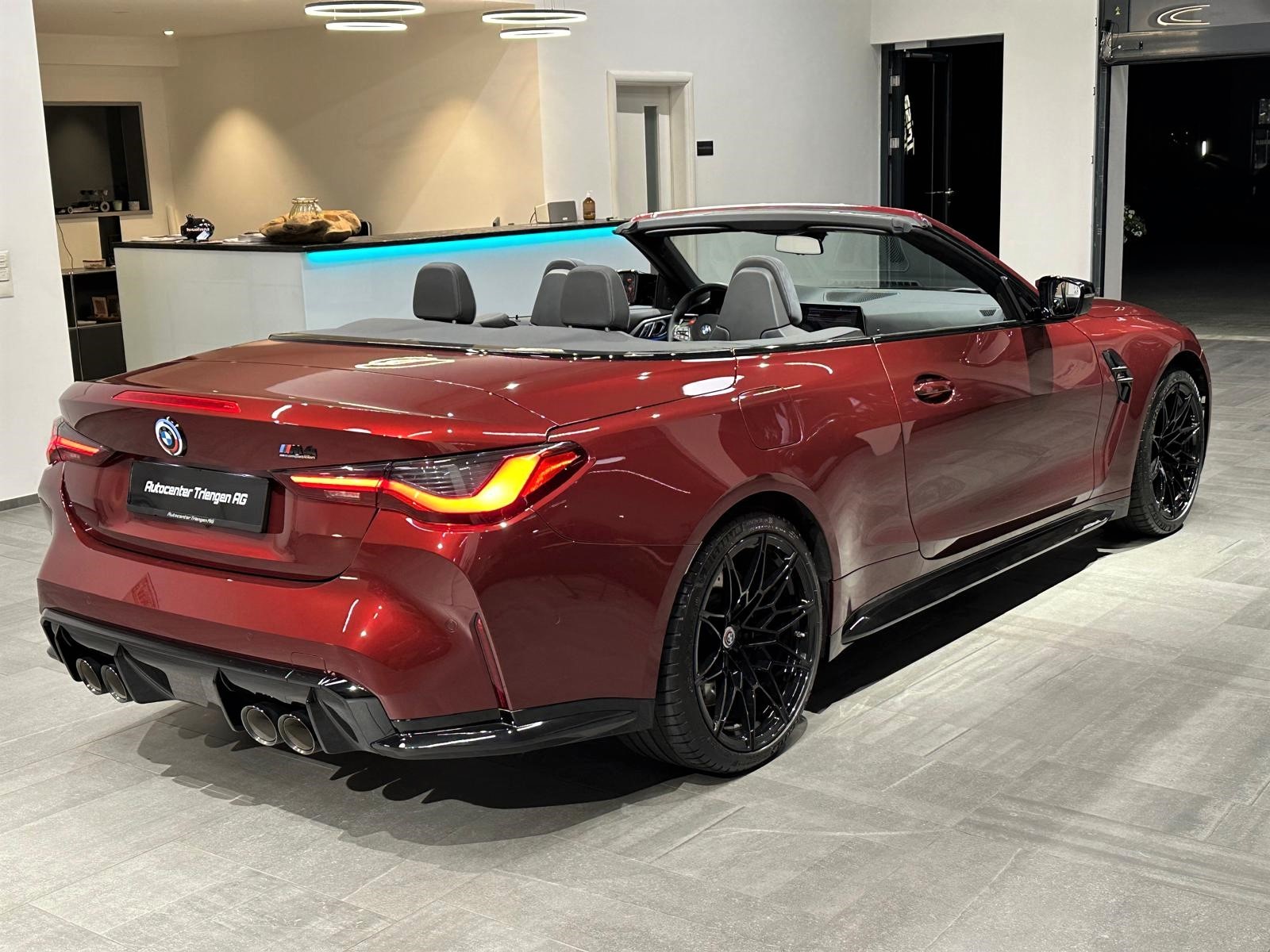 BMW M4 Cabrio Competition M xDrive-image-8