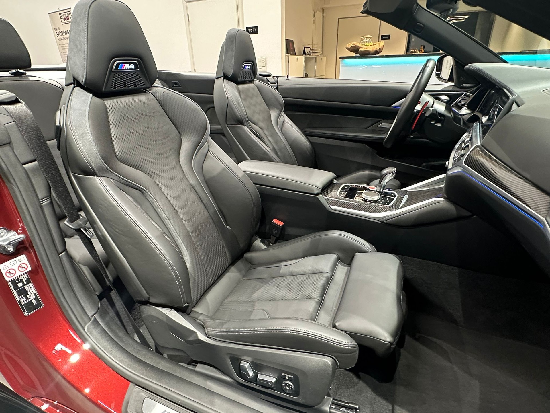 BMW M4 Cabrio Competition M xDrive-image-15