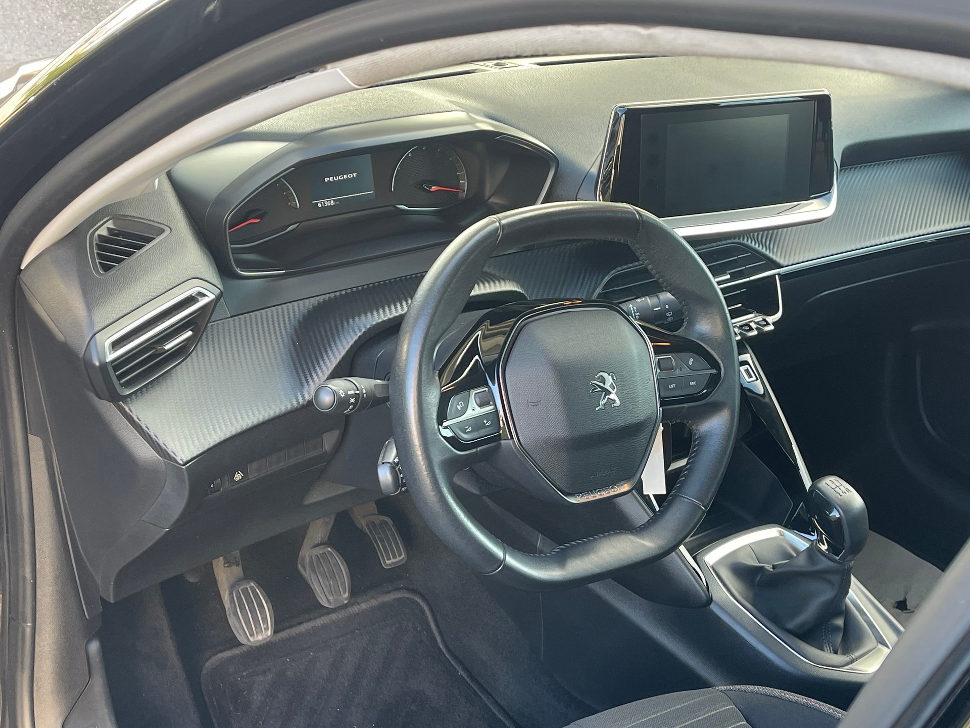 PEUGEOT 208 1.2 PureTech Active-image-13