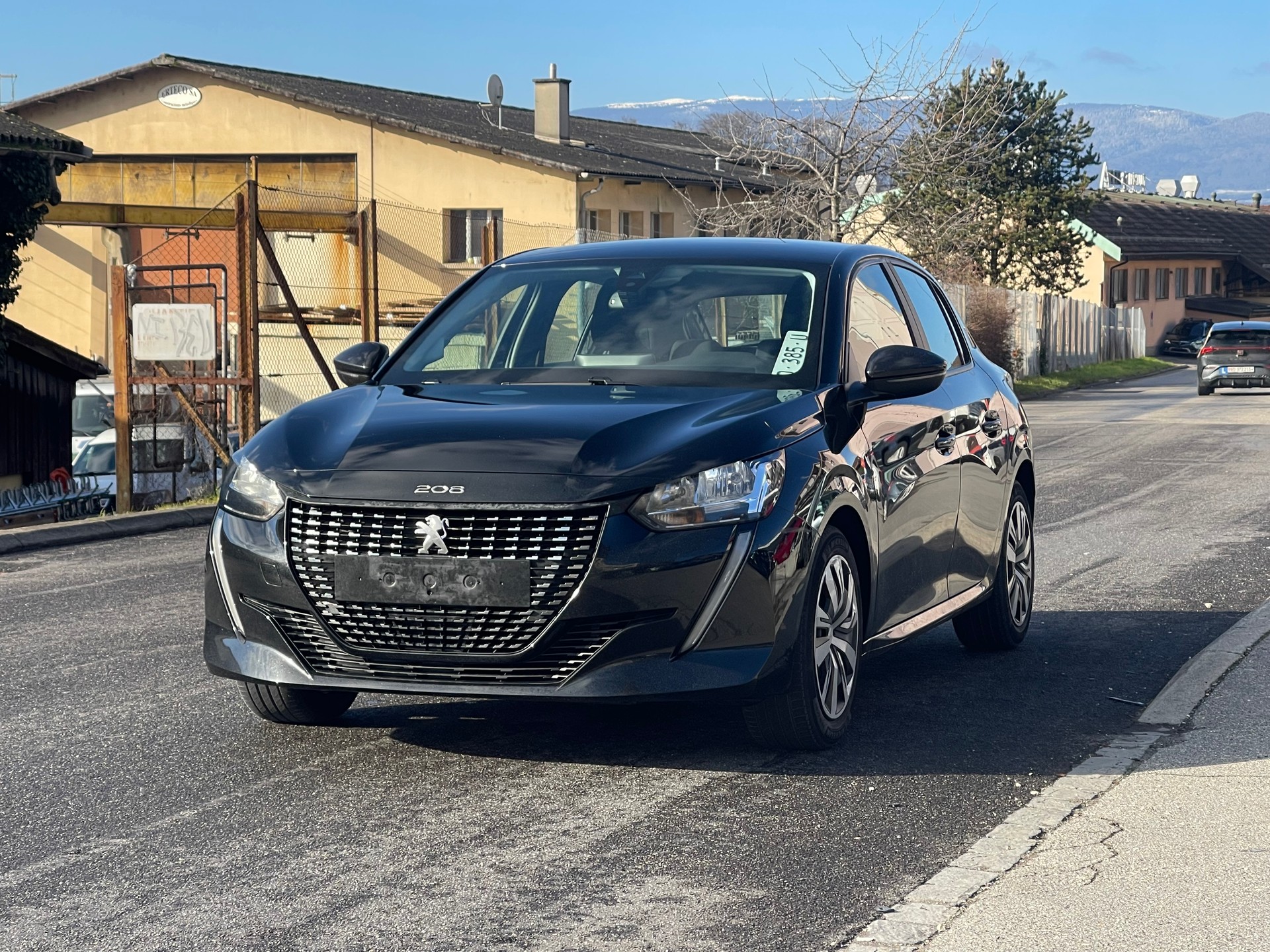 PEUGEOT 208 1.2 PureTech Active-image-1