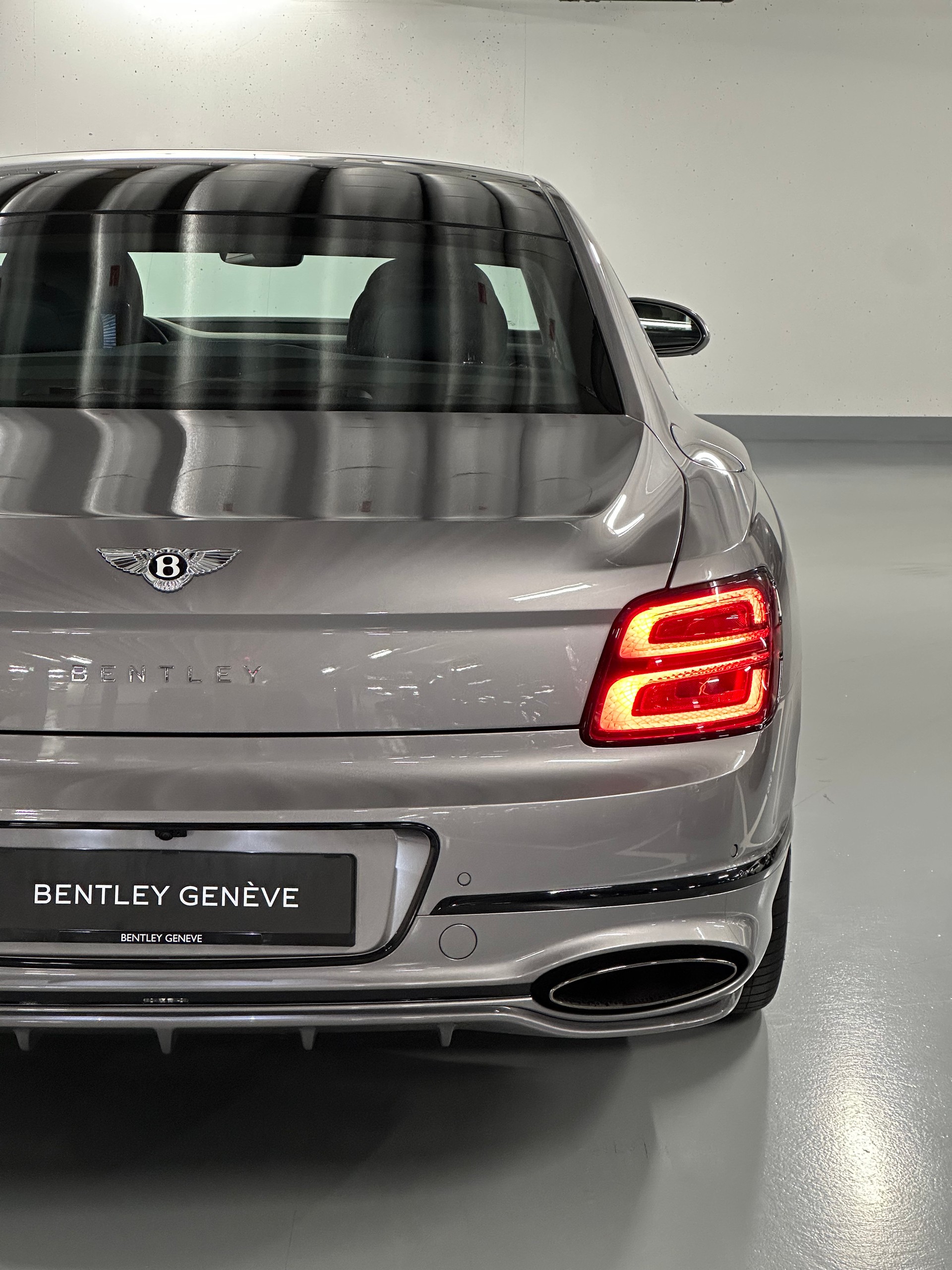 BENTLEY FLYING SPUR V8 Speed 782 Ch-image-9