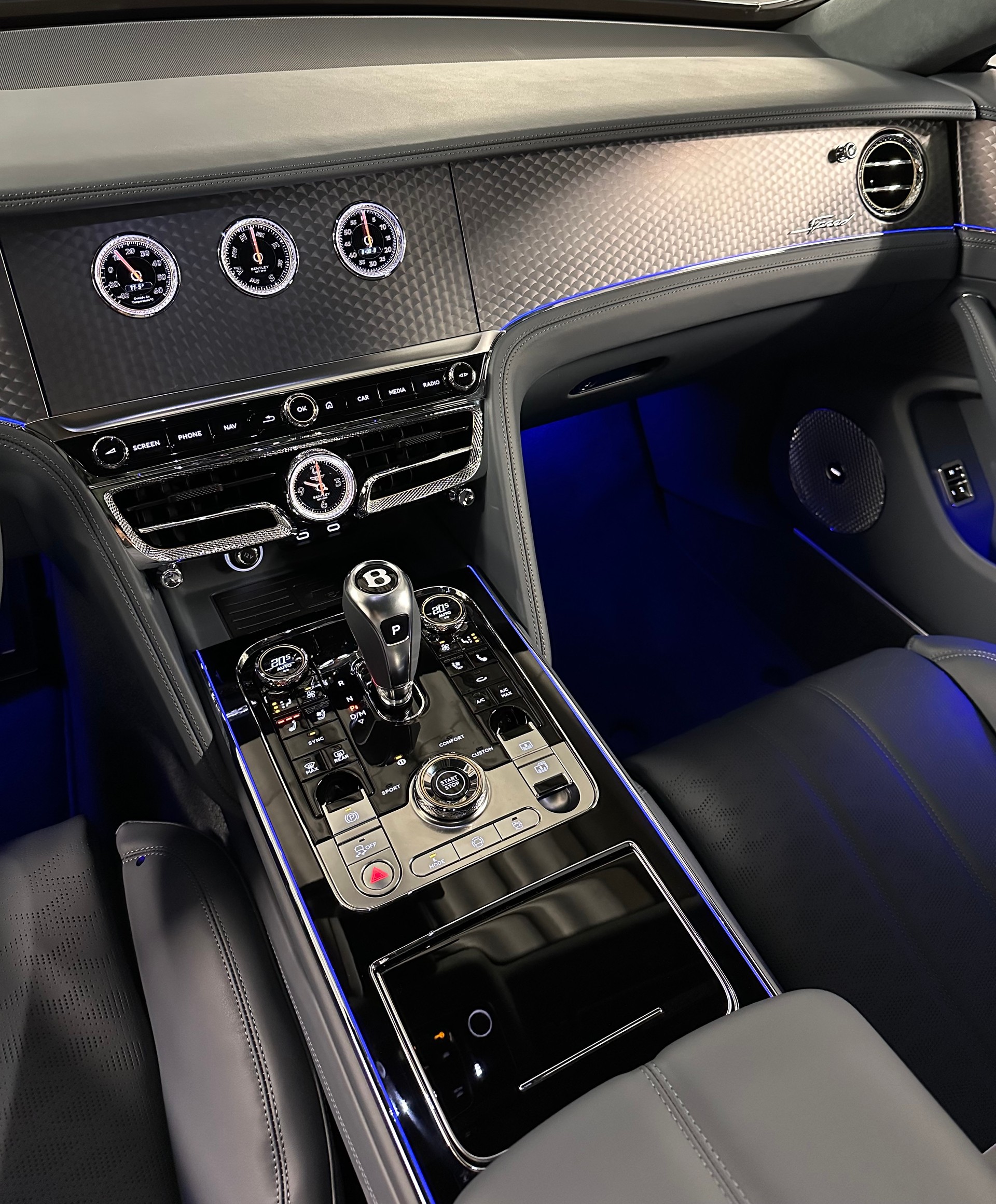 BENTLEY FLYING SPUR V8 Speed 782 Ch-image-18