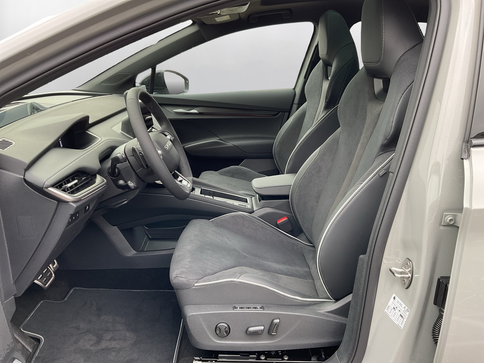 SKODA Enyaq Coupé Sportline 4x4-image-10