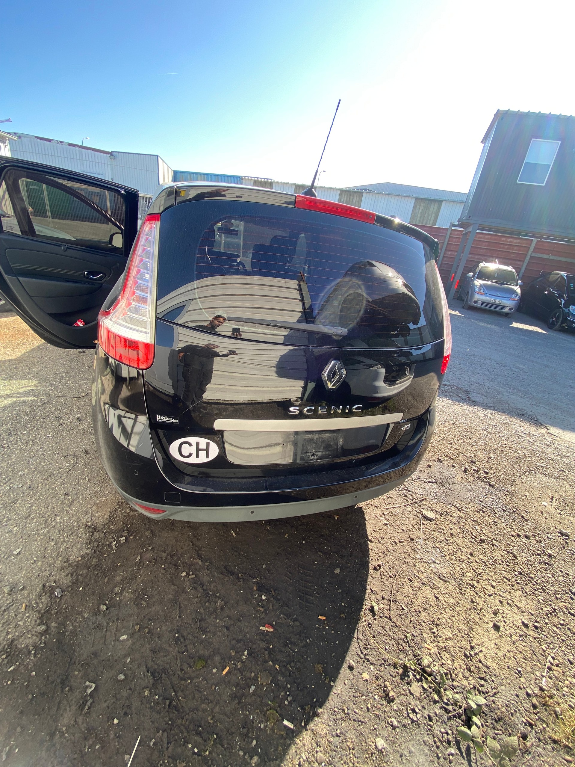 RENAULT Grand Scénic 1.5 dCi Dynamique EDC-image-3