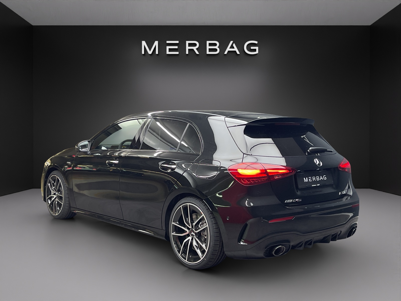 MERCEDES-BENZ A 35 AMG 4Matic 8G-DCT-image-3