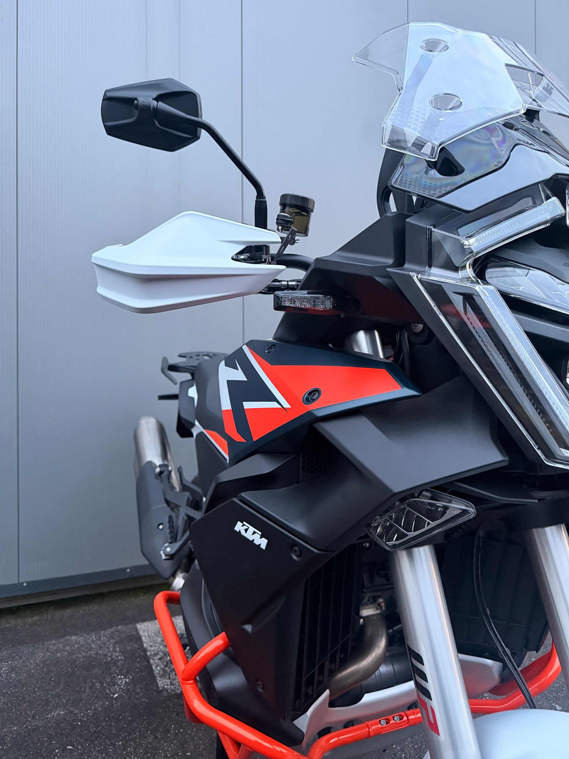 KTM Super Adventure R 2026-showroom-element-2