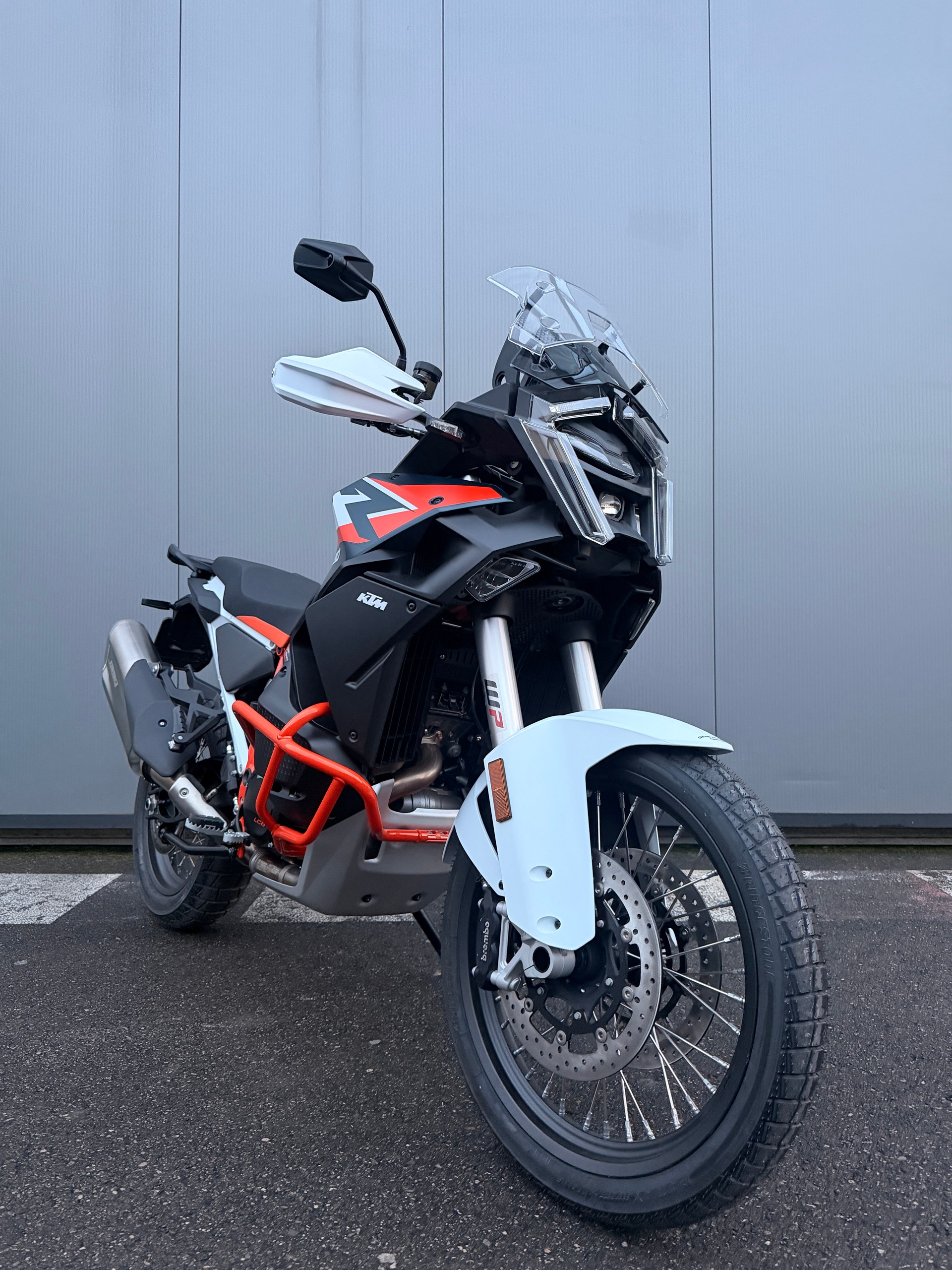 KTM Super Adventure R 2026-showroom-element-1