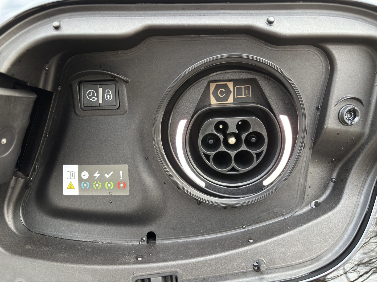 PEUGEOT 308 1.6 PHEV 195 GT-image-14