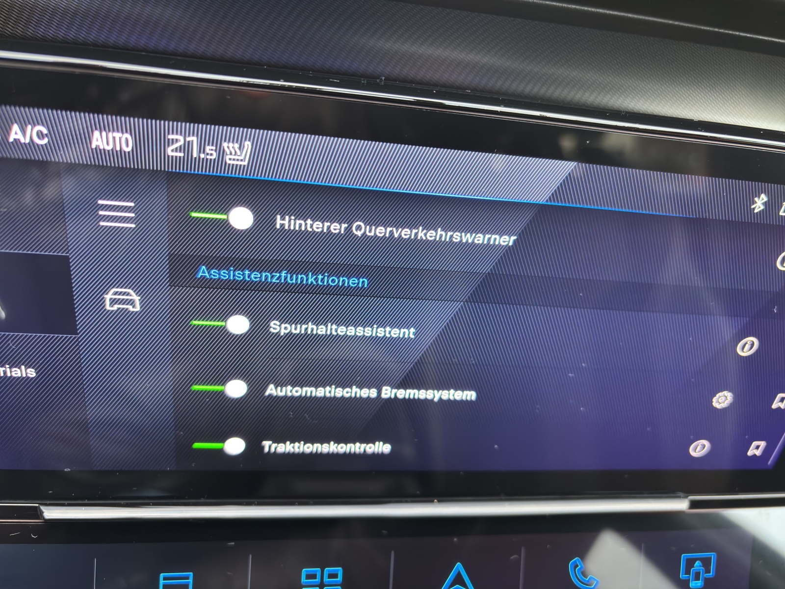 PEUGEOT 308 1.6 PHEV 195 GT-image-21