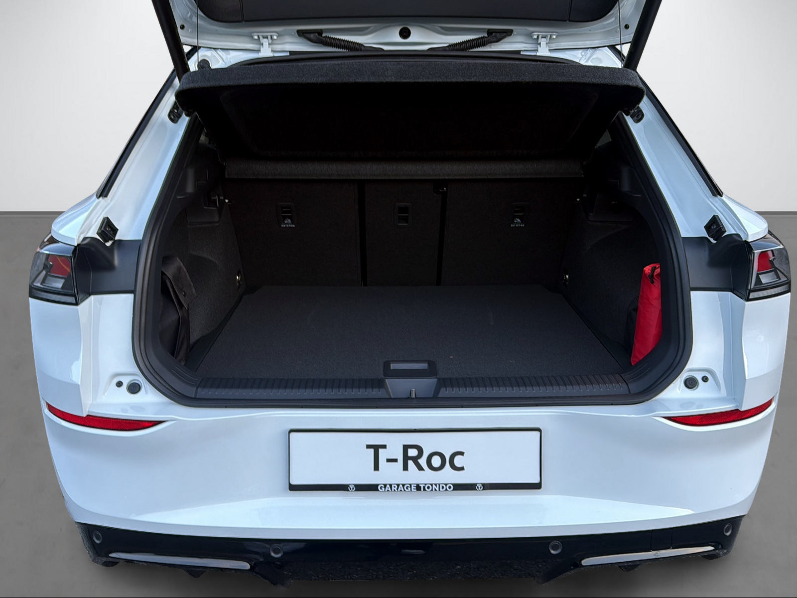 VW T-Roc 1.5 eTSI R-Line DSG-image-6