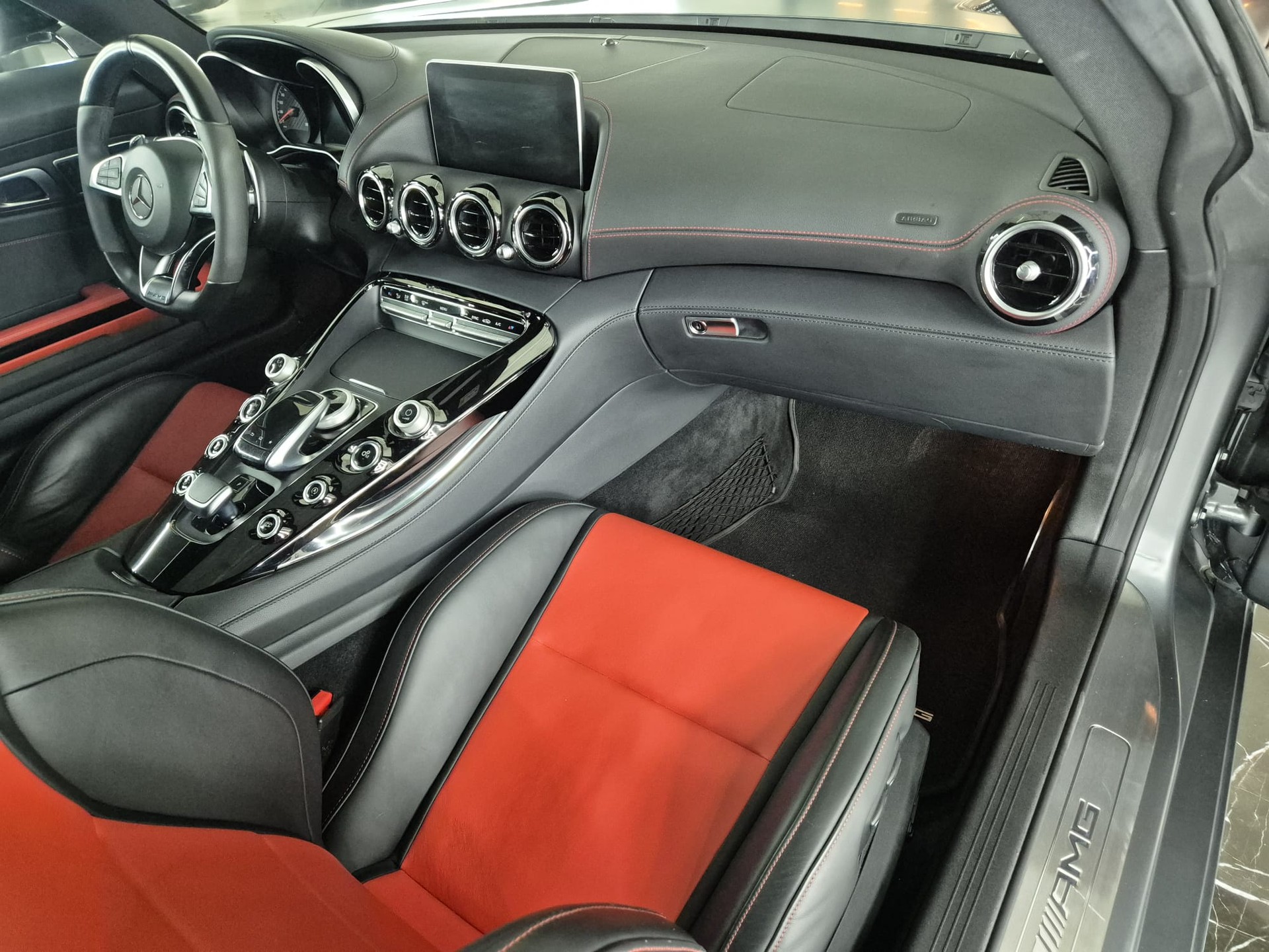 MERCEDES-BENZ AMG GT Speedshift DCT-image-26