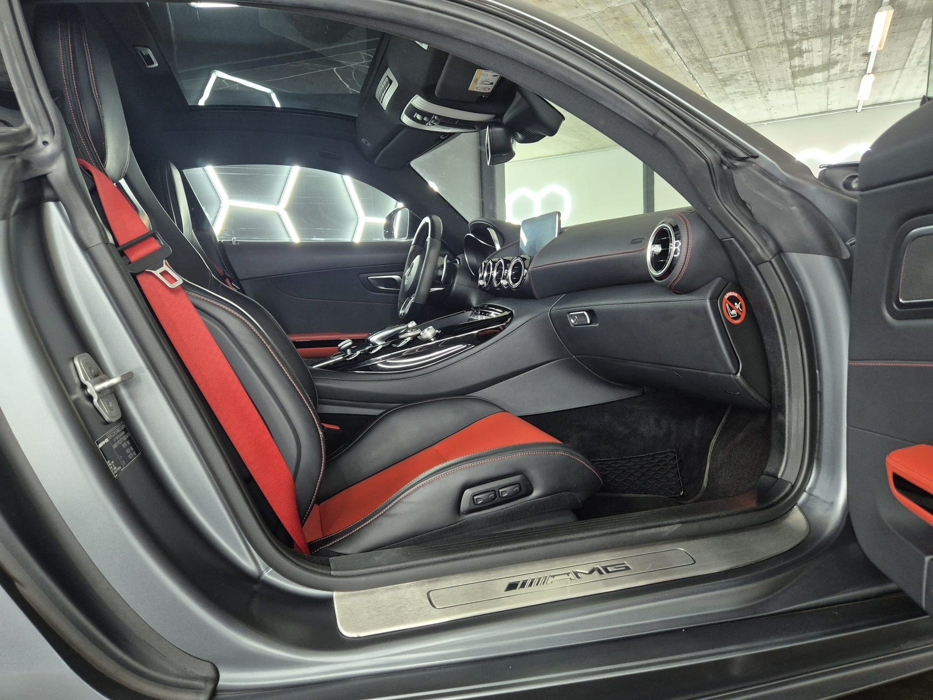 MERCEDES-BENZ AMG GT Speedshift DCT-image-23