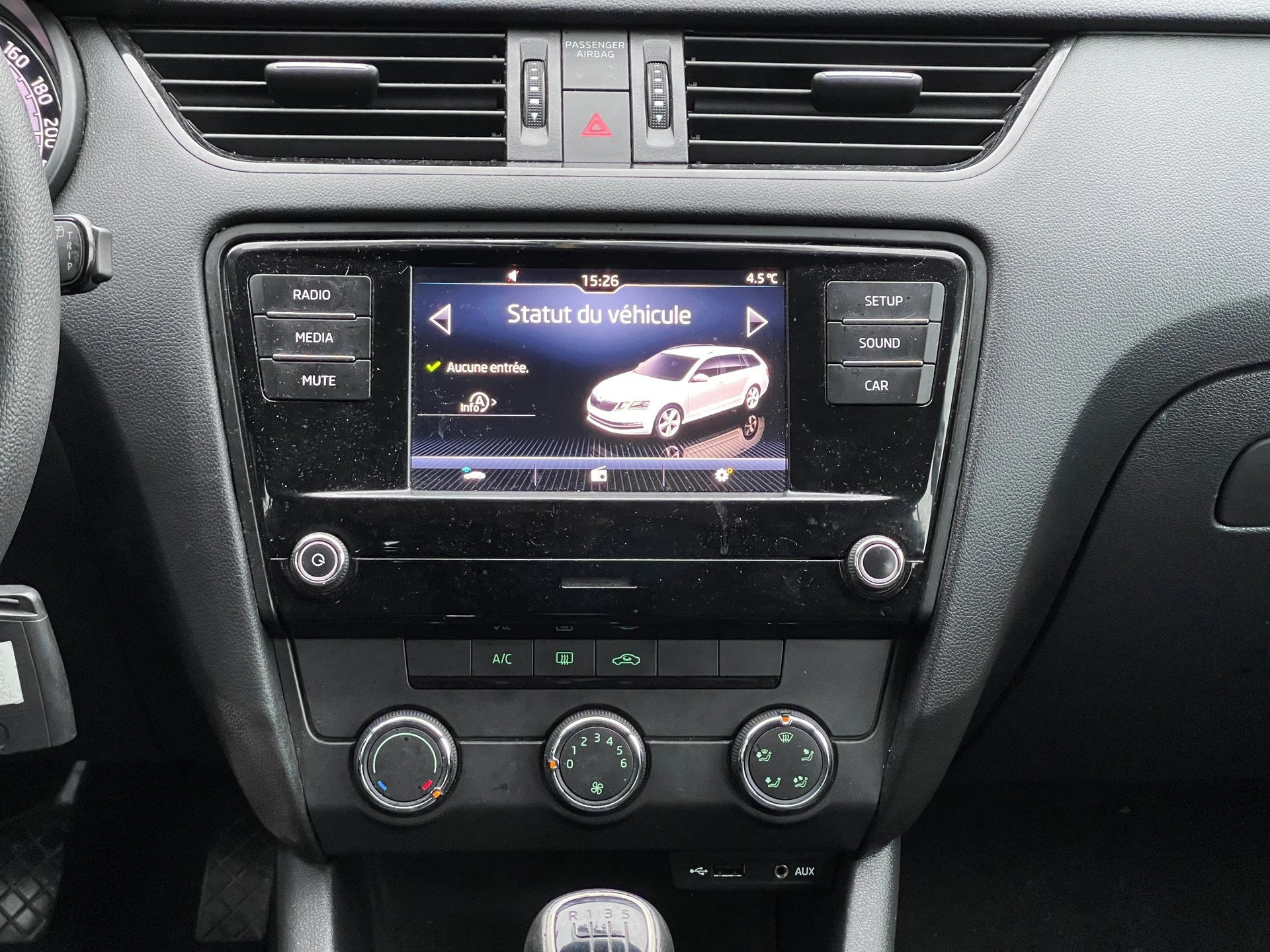 SKODA Octavia Combi 1.0 TSI Active-image-9