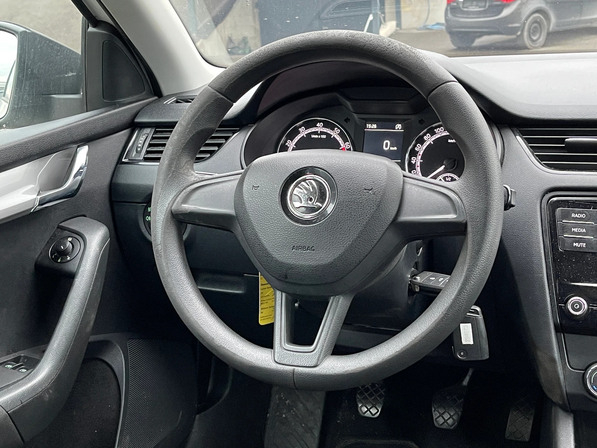 SKODA Octavia Combi 1.0 TSI Active-image-8