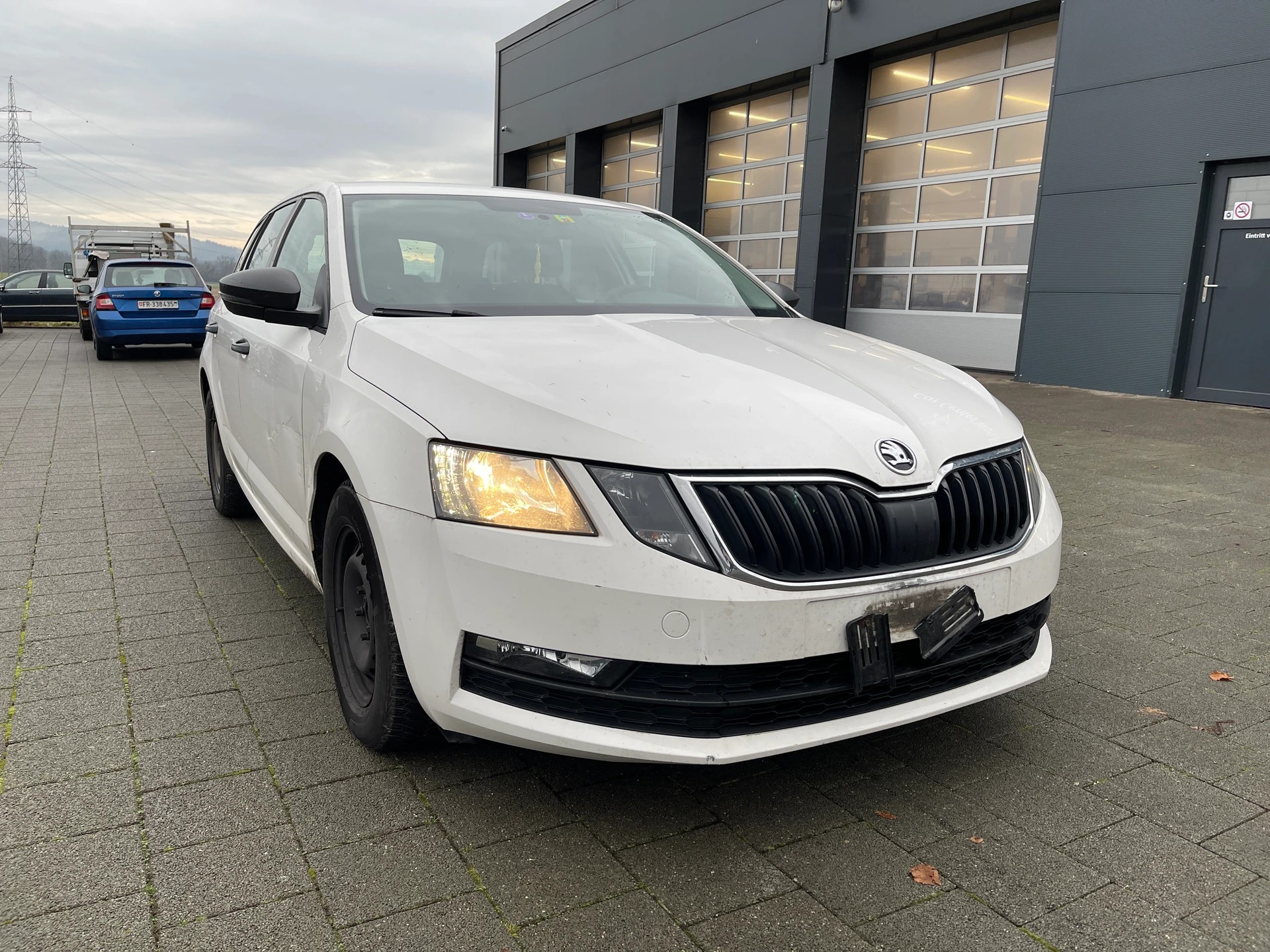 SKODA Octavia Combi 1.0 TSI Active-image-5
