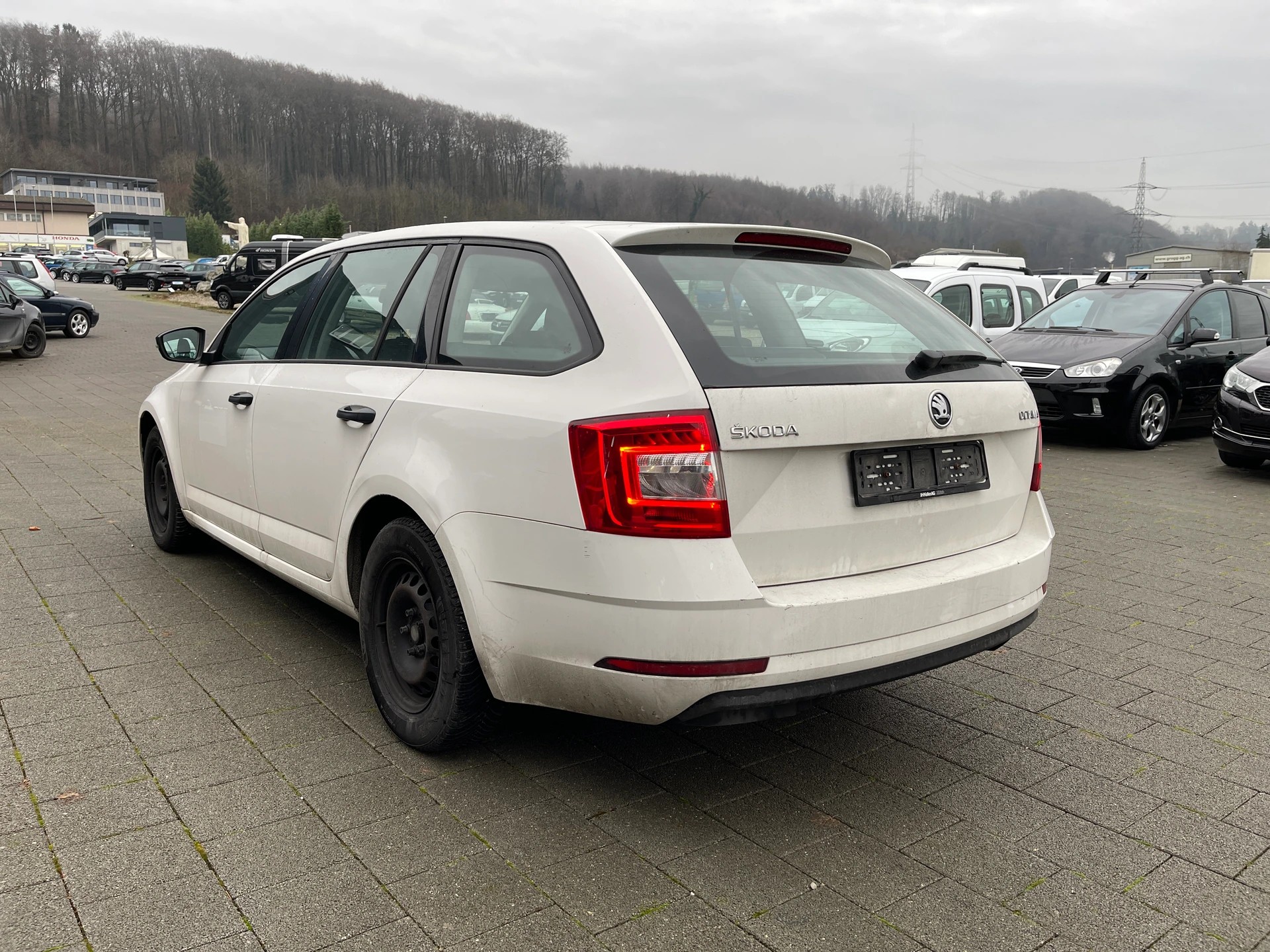 SKODA Octavia Combi 1.0 TSI Active-image-2