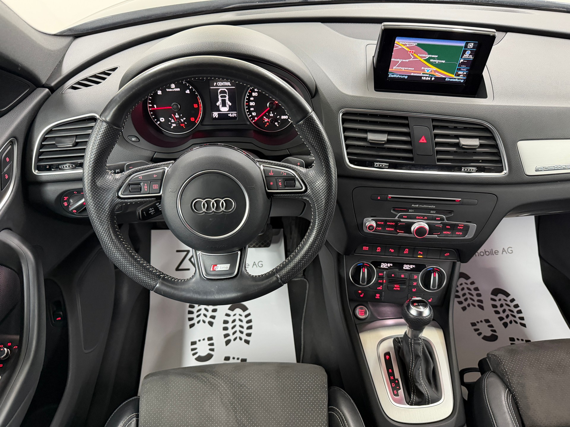 AUDI Q3 2.0 TDI 184PS S-Line Sport (Midnight Black) quattro S-tronic-image-10