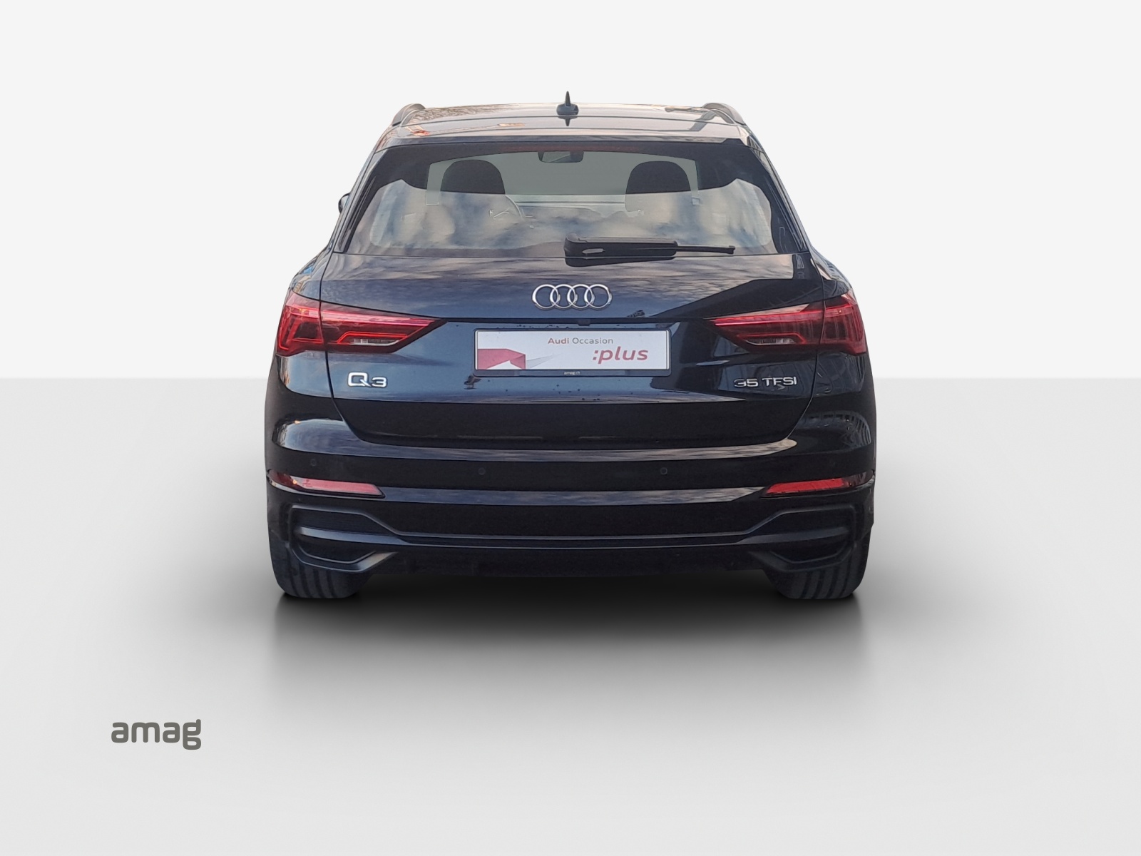 AUDI Q3 35 TFSI S line S-tronic-image-3