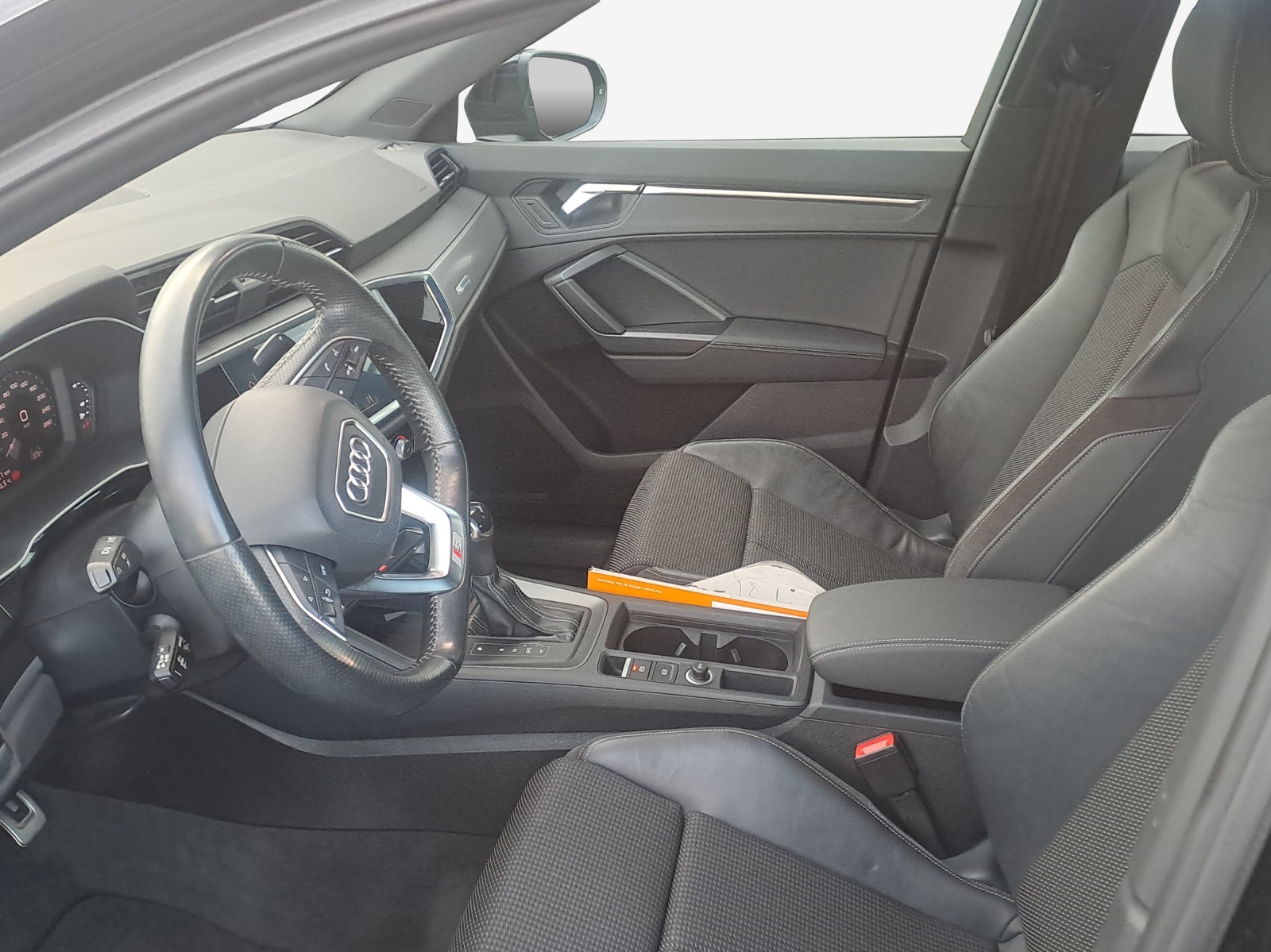 AUDI Q3 35 TFSI S line S-tronic-image-7