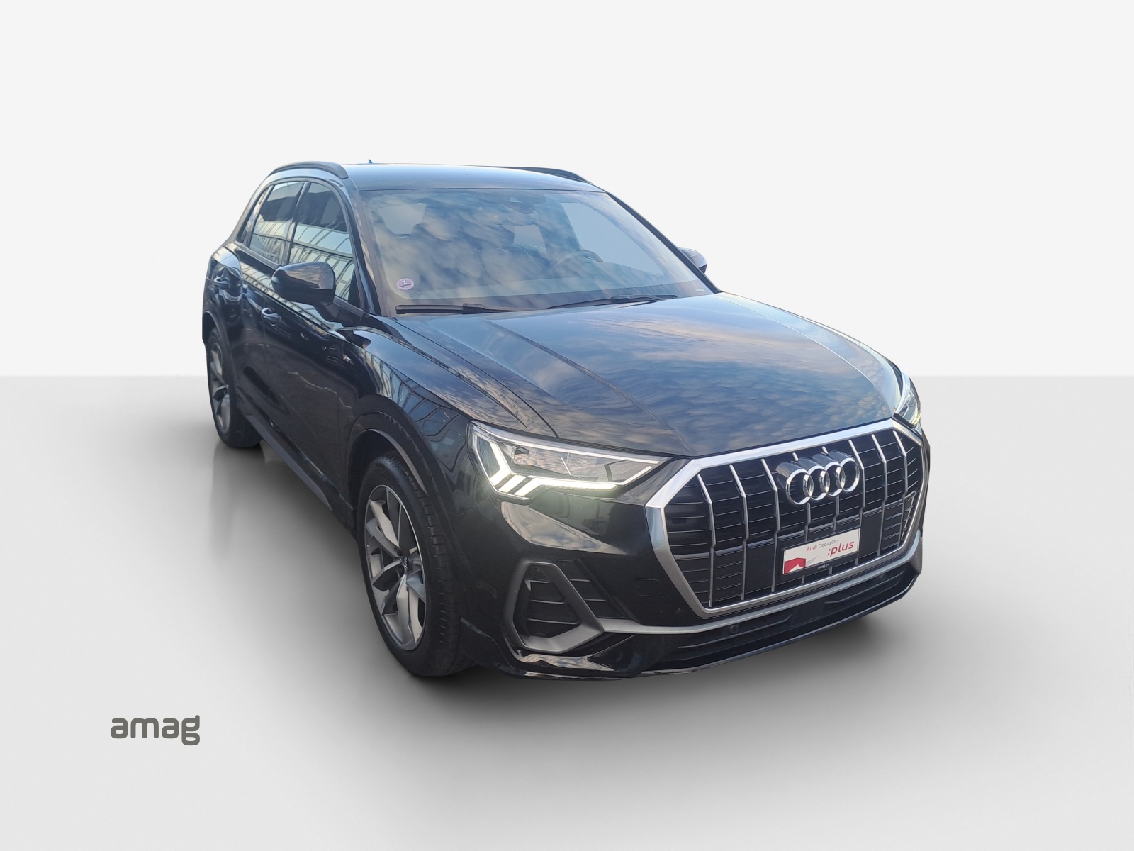 AUDI Q3 35 TFSI S line S-tronic-image-15