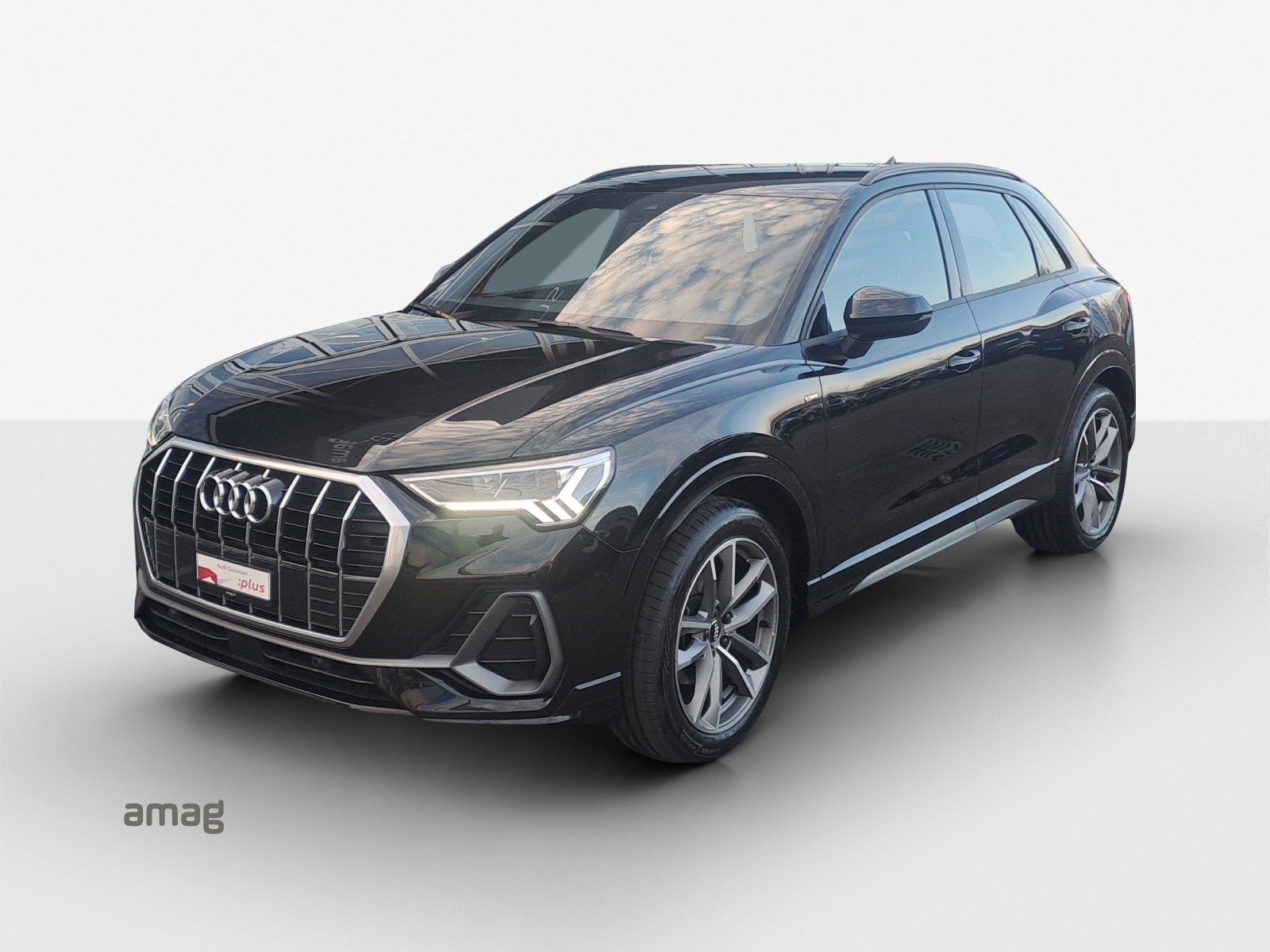 AUDI Q3 35 TFSI S line S-tronic-image-0