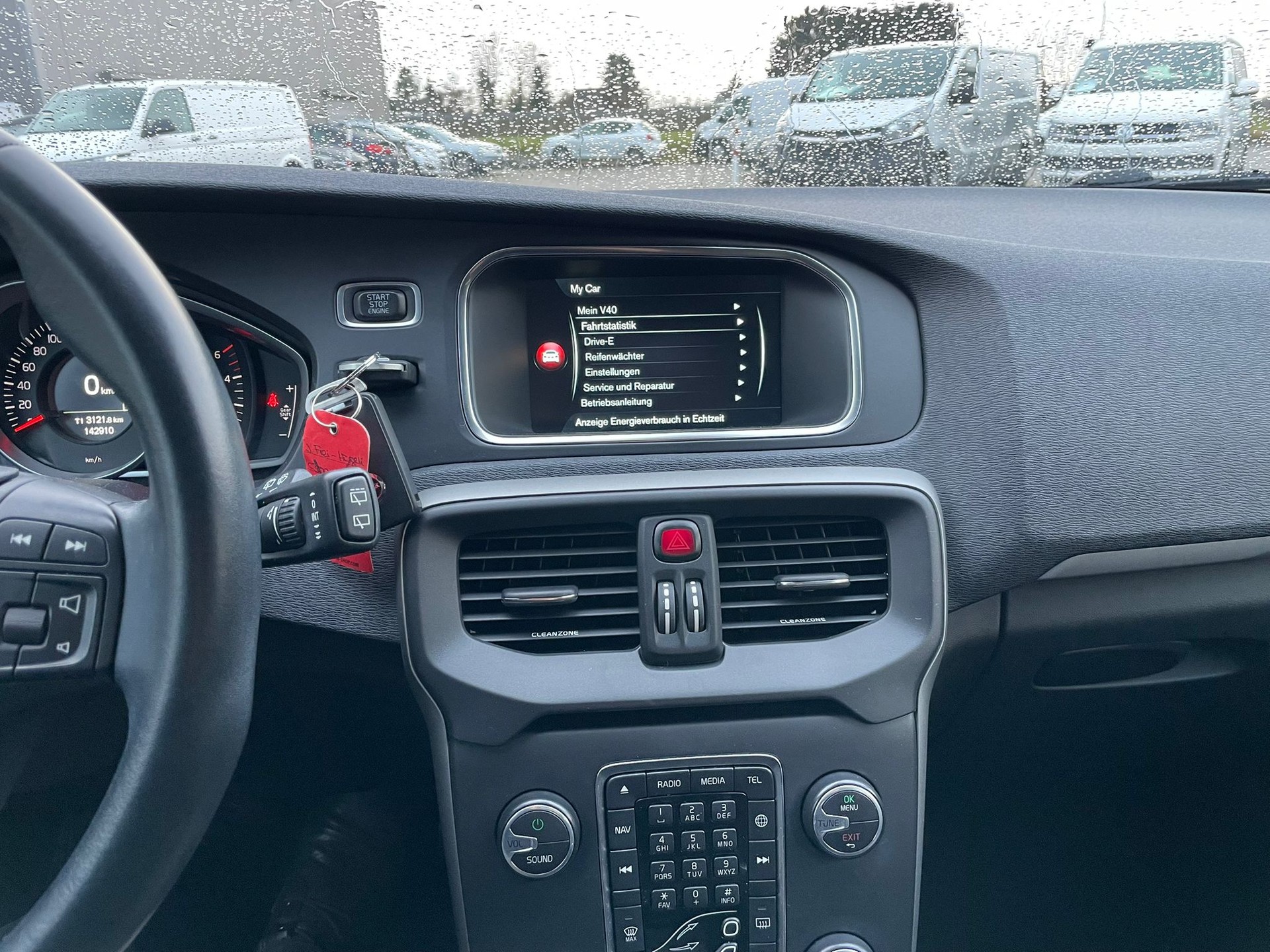 VOLVO V40 D2 Kinetic-image-14