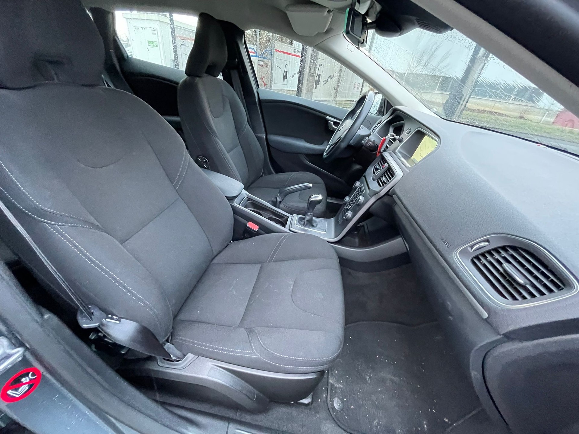 VOLVO V40 D2 Kinetic-image-11