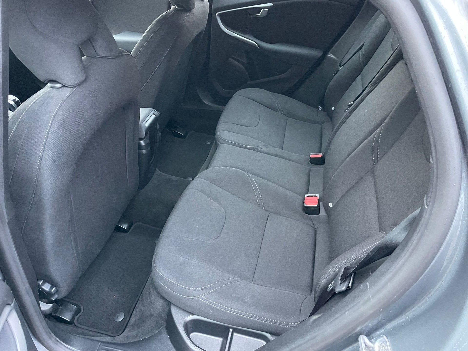 VOLVO V40 D2 Kinetic-image-10