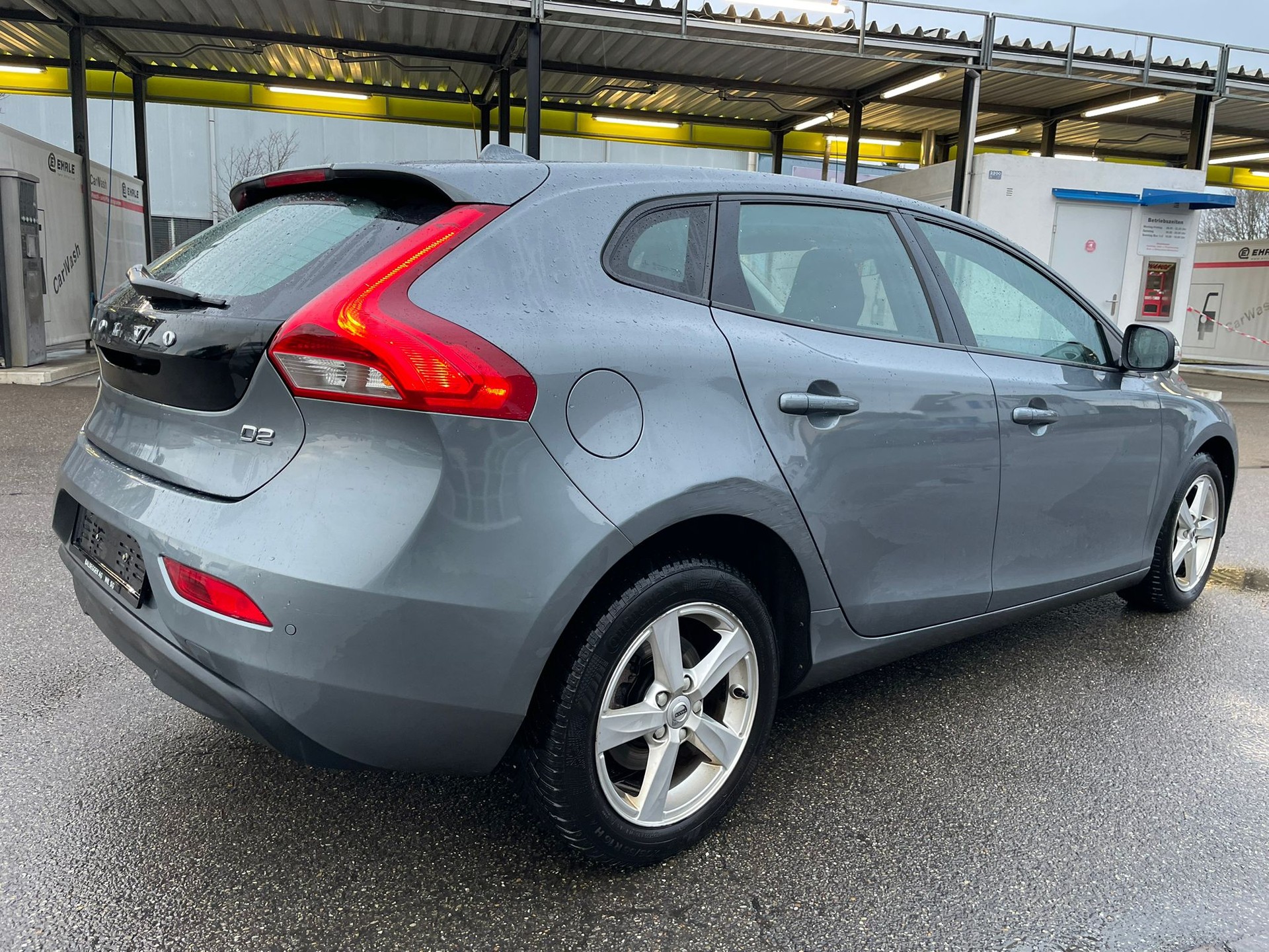VOLVO V40 D2 Kinetic-image-6
