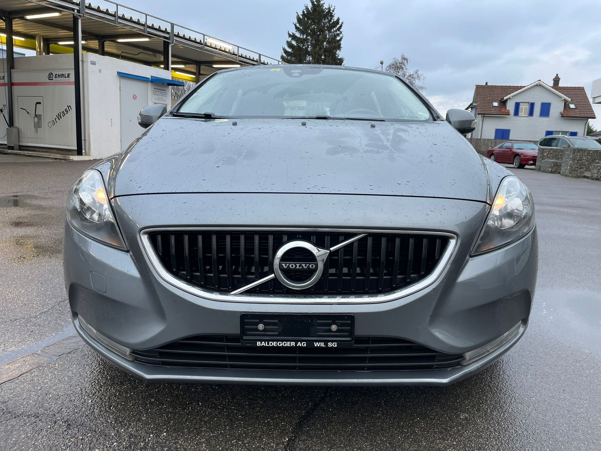 VOLVO V40 D2 Kinetic-image-2
