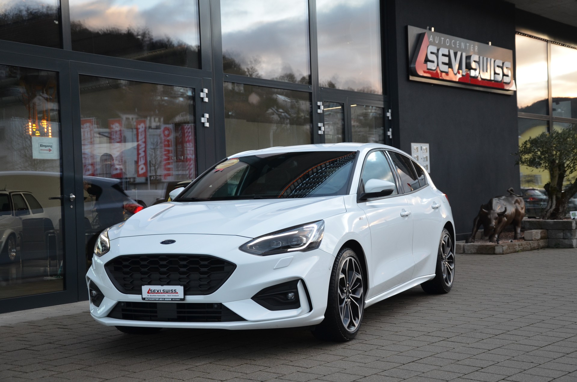 FORD Focus 1.0 SCTi ST Line*Aus erster Hand*Frisch ab MFK,1 Jahr oder 20'000km Garantie*-image-12