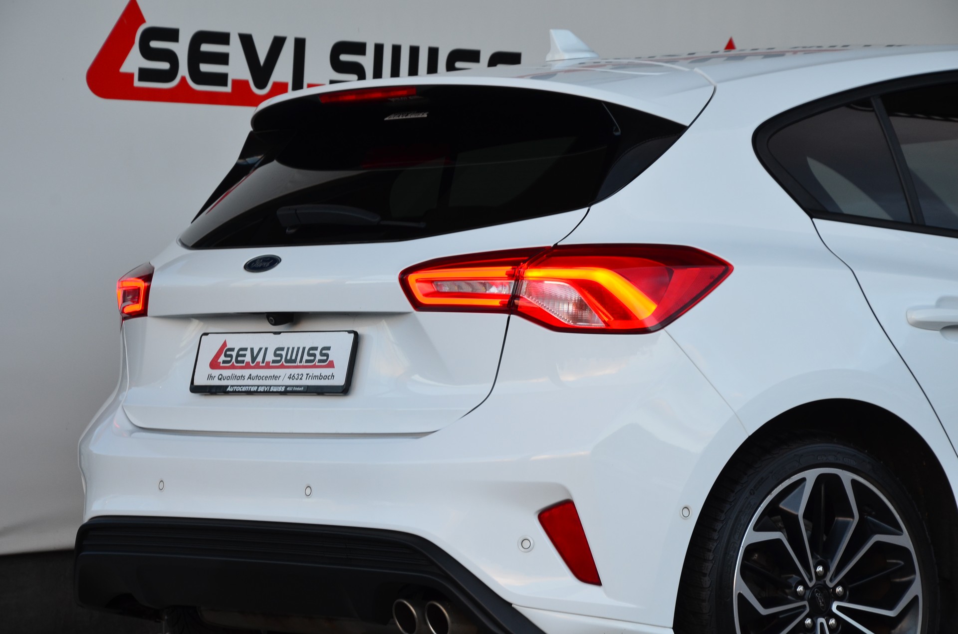 FORD Focus 1.0 SCTi ST Line*Aus erster Hand*Frisch ab MFK,1 Jahr oder 20'000km Garantie*-image-6