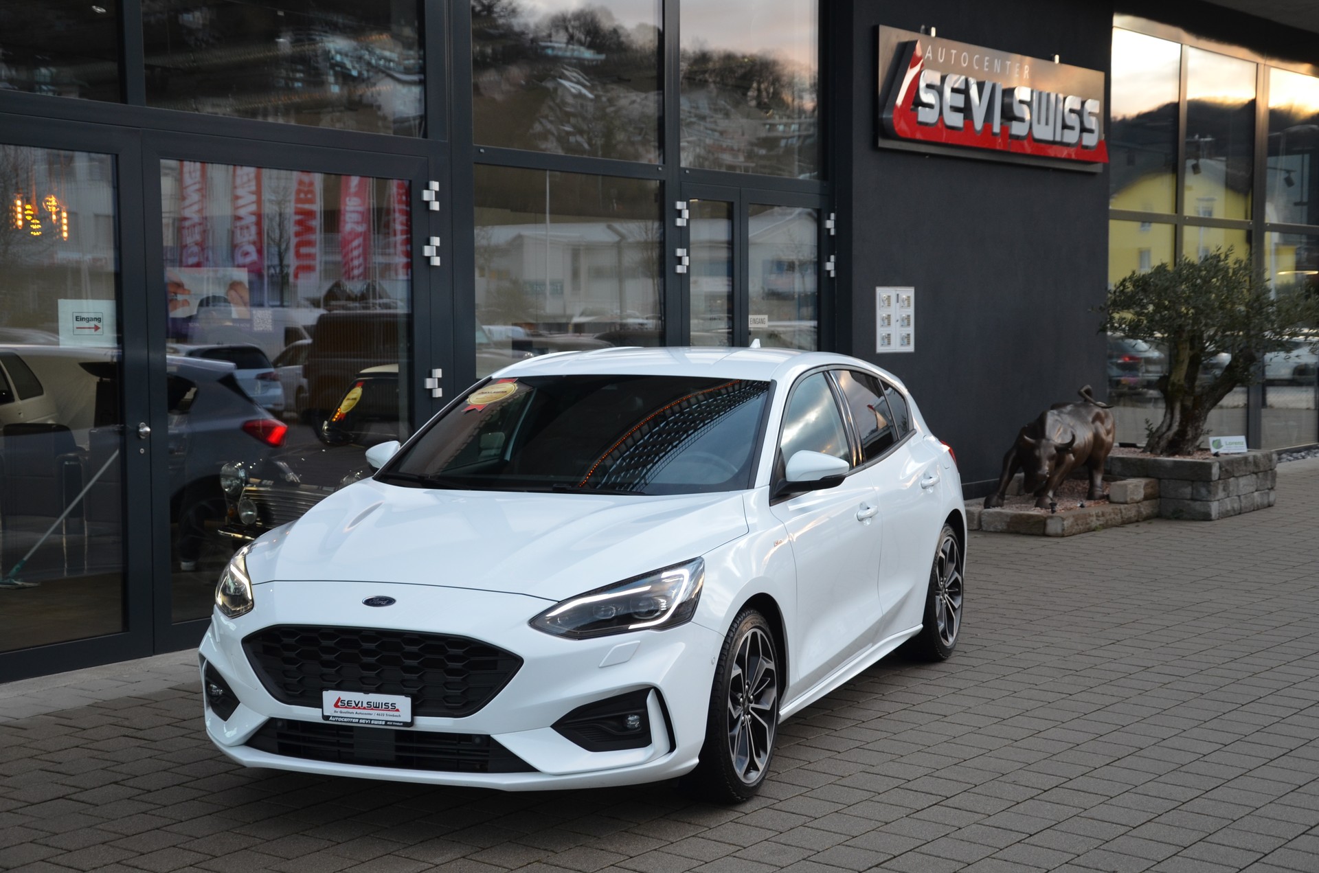 FORD Focus 1.0 SCTi ST Line*Aus erster Hand*Frisch ab MFK,1 Jahr oder 20'000km Garantie*-image-11