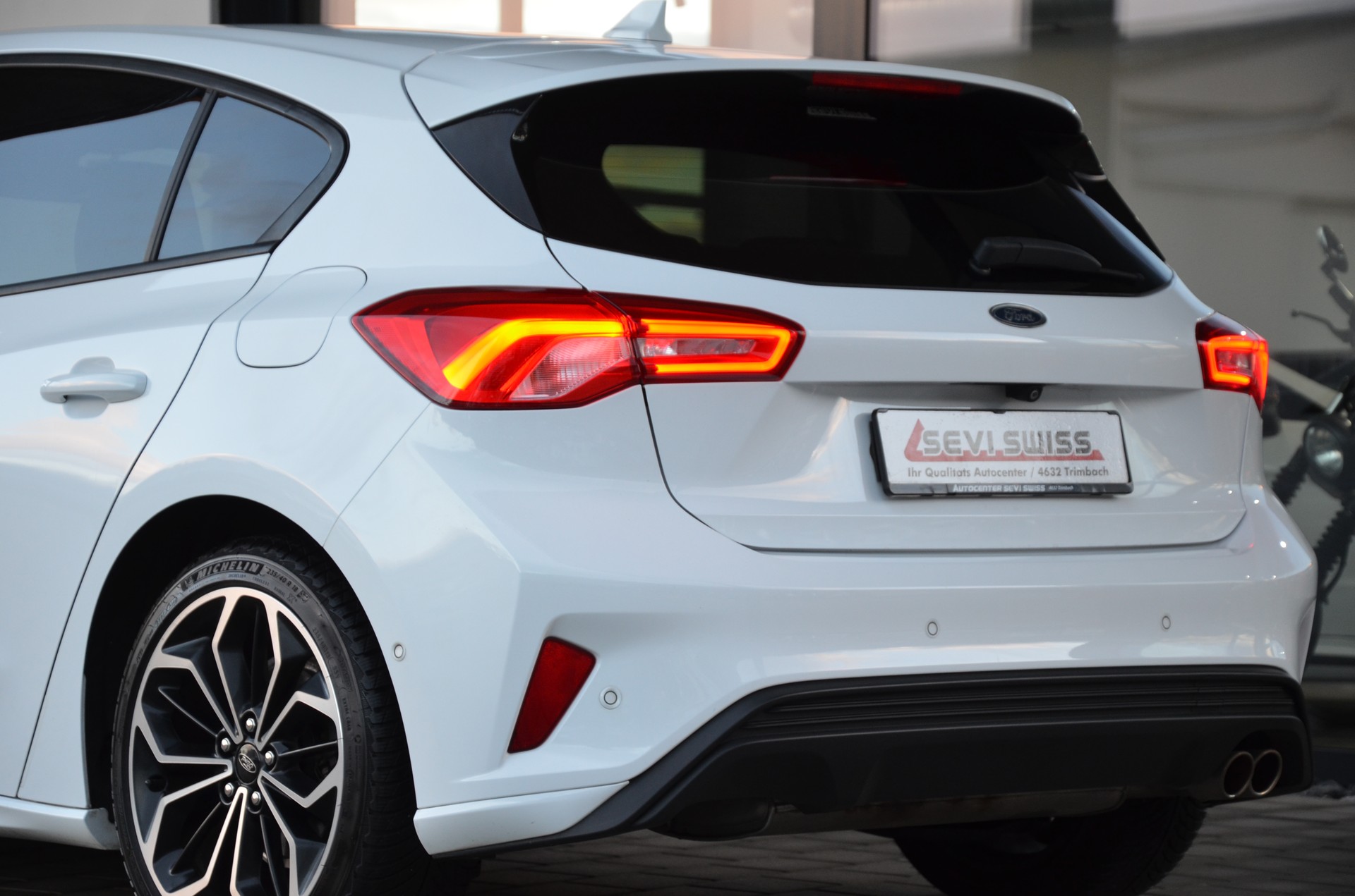 FORD Focus 1.0 SCTi ST Line*Aus erster Hand*Frisch ab MFK,1 Jahr oder 20'000km Garantie*-image-9