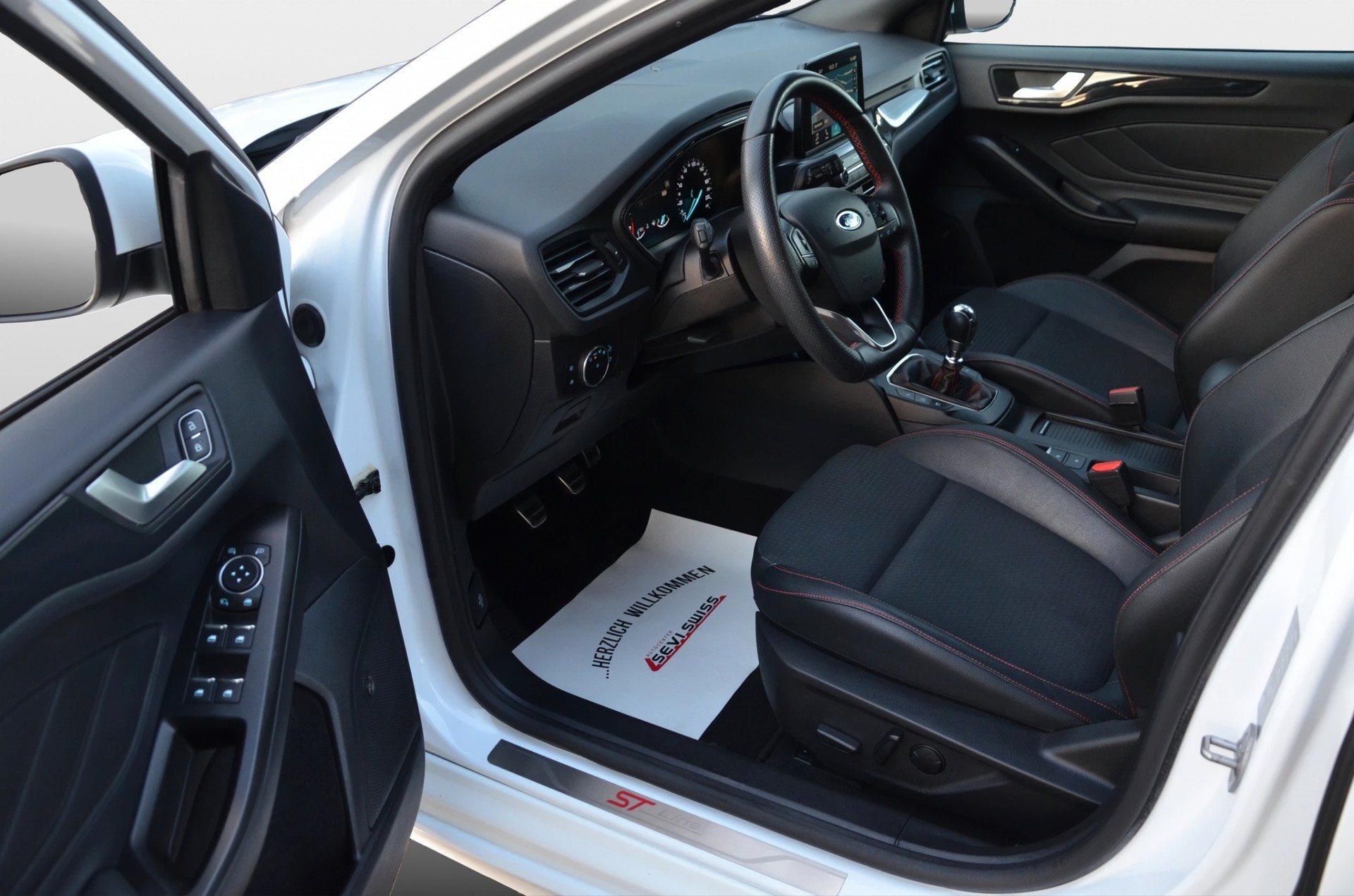 FORD Focus 1.0 SCTi ST Line*Aus erster Hand*Hagelschaden*Statt 13'800.- jetzt nur 9'000.- *-image-6