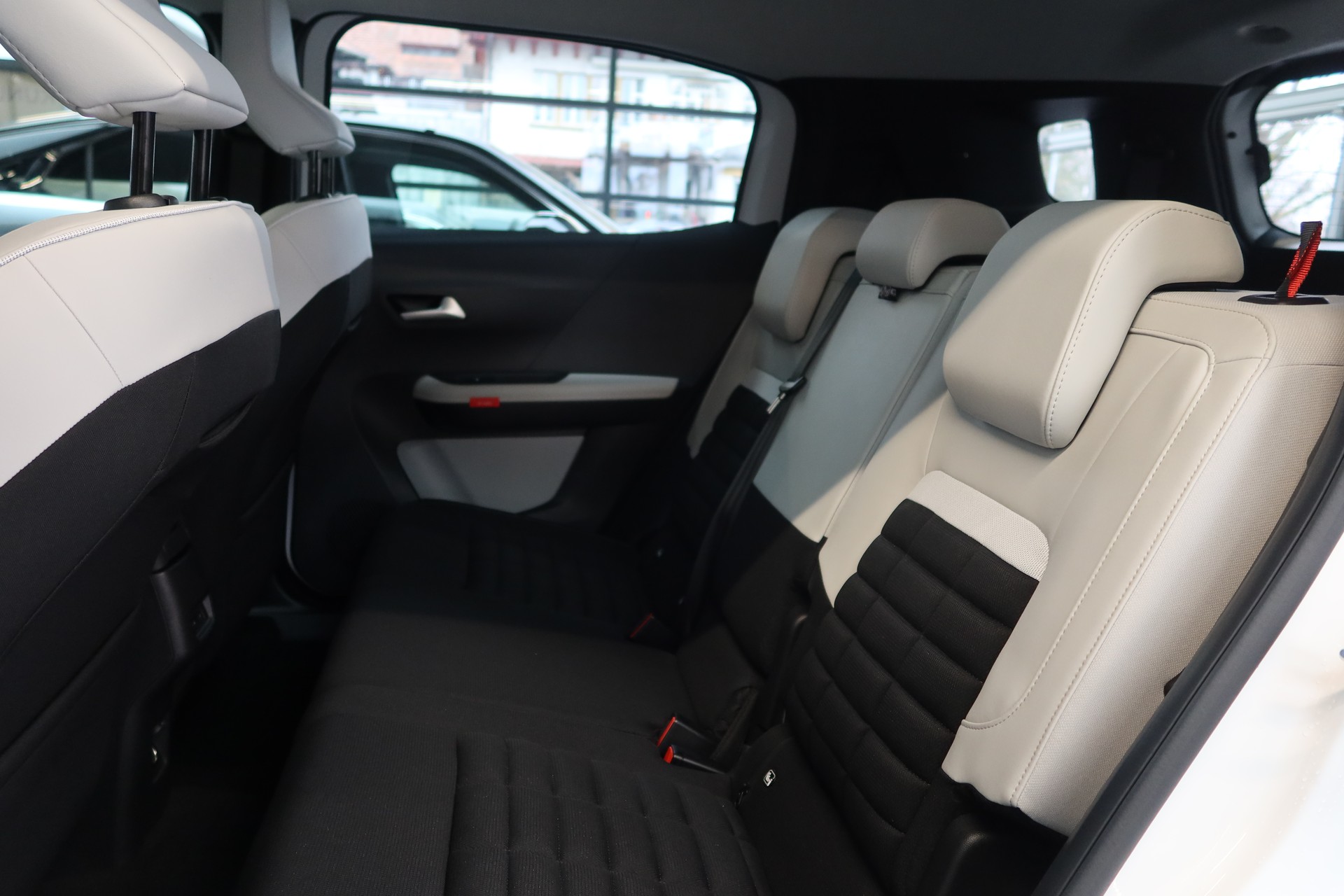 CITROEN C3 Aircross 1.2i MHEV 145 Max-image-8