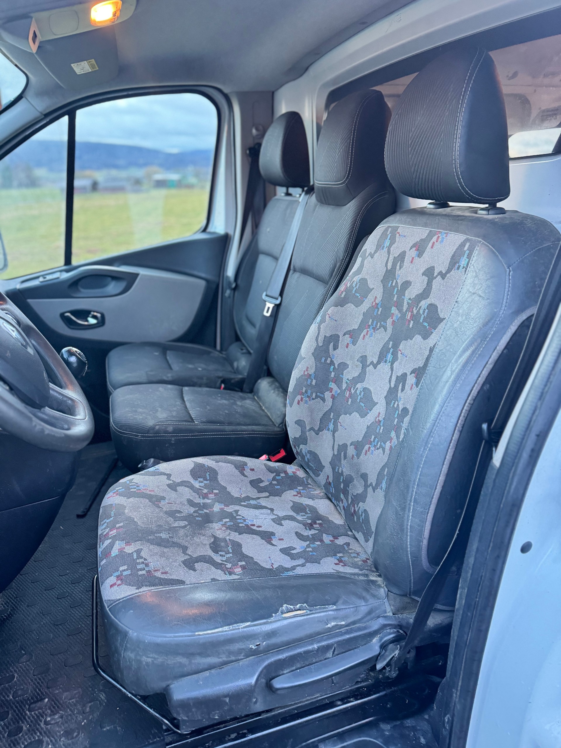 RENAULT Trafic 1.6 dCi 115 2.9t Business L1H1-image-9