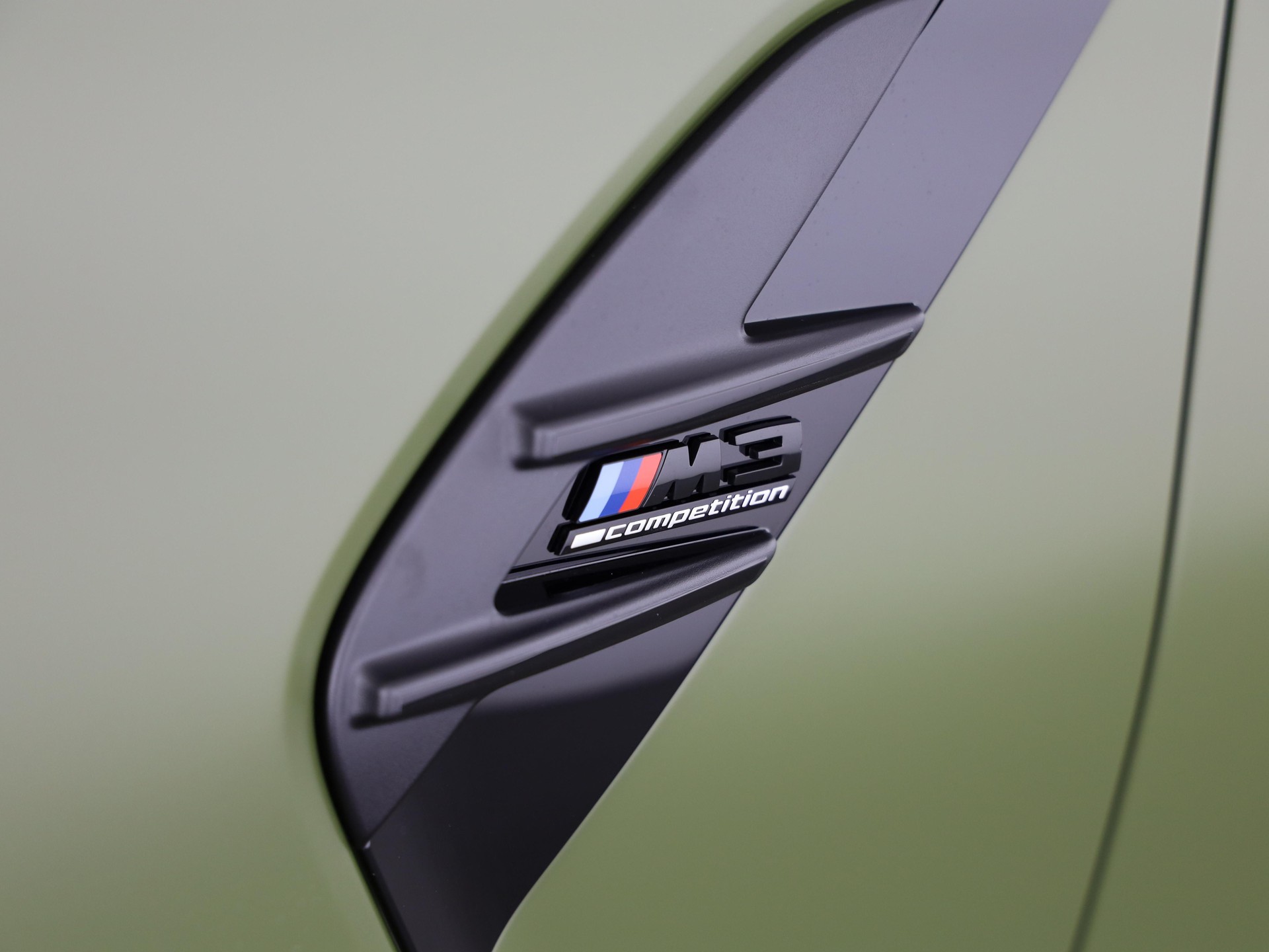 BMW M3 Competition xDrive-image-6