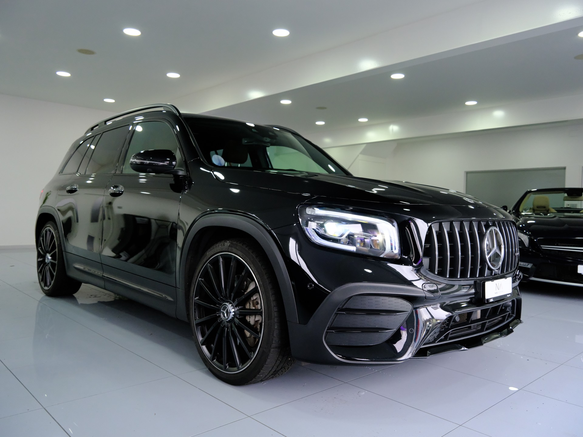 MERCEDES-BENZ GLB 35 AMG 4Matic 8G-Tronic-image-1