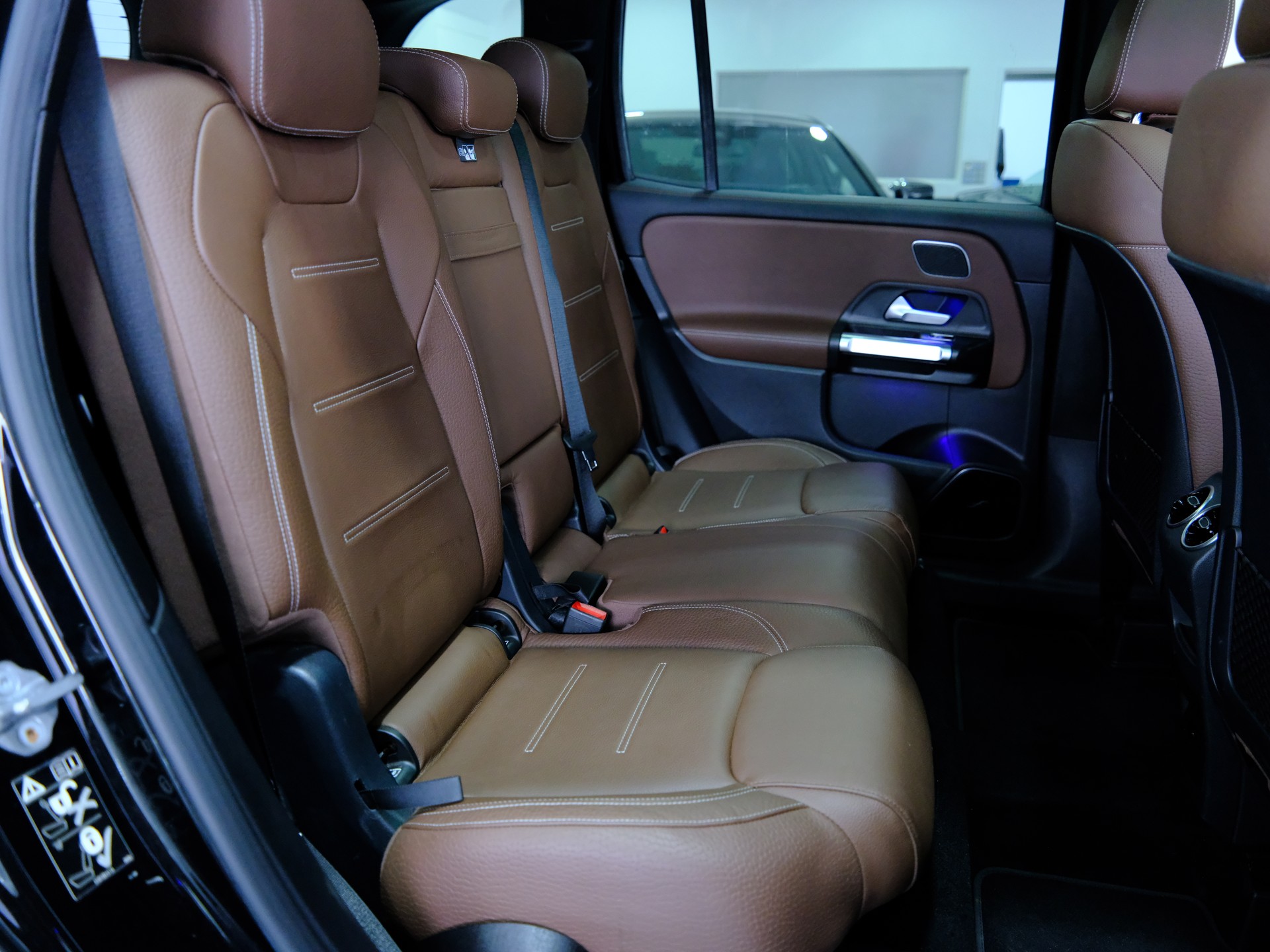 MERCEDES-BENZ GLB 35 AMG 4Matic 8G-Tronic-image-15