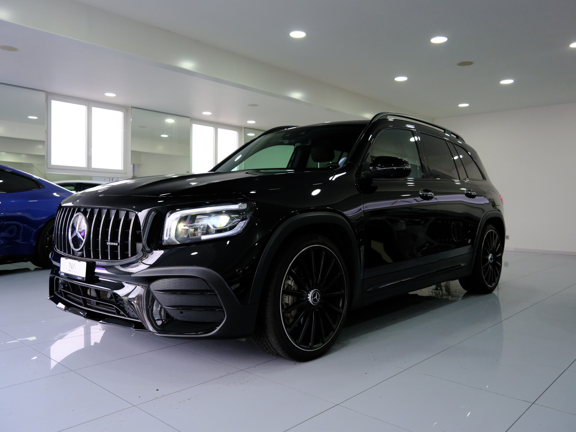 MERCEDES-BENZ GLB 35 AMG 4Matic 8G-Tronic-image-3