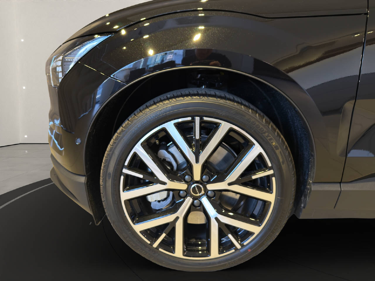 VOLVO EX 30 E60 Twin Ultra Performance Sw. Black Ed. AWD-image-11