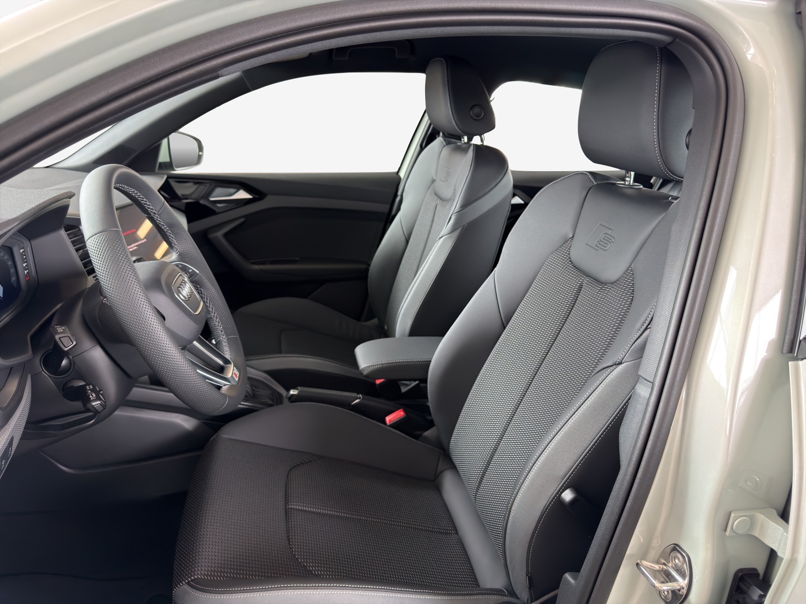 AUDI A1 Sportback 30 TFSI Attraction S-tronic-image-7