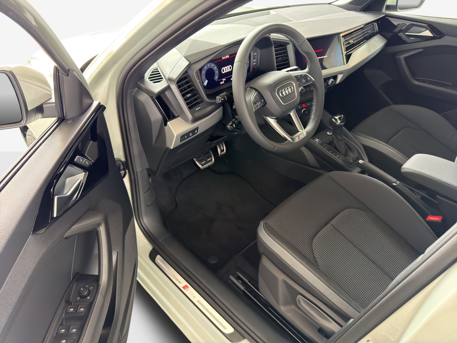 AUDI A1 Sportback 30 TFSI Attraction S-tronic-image-13