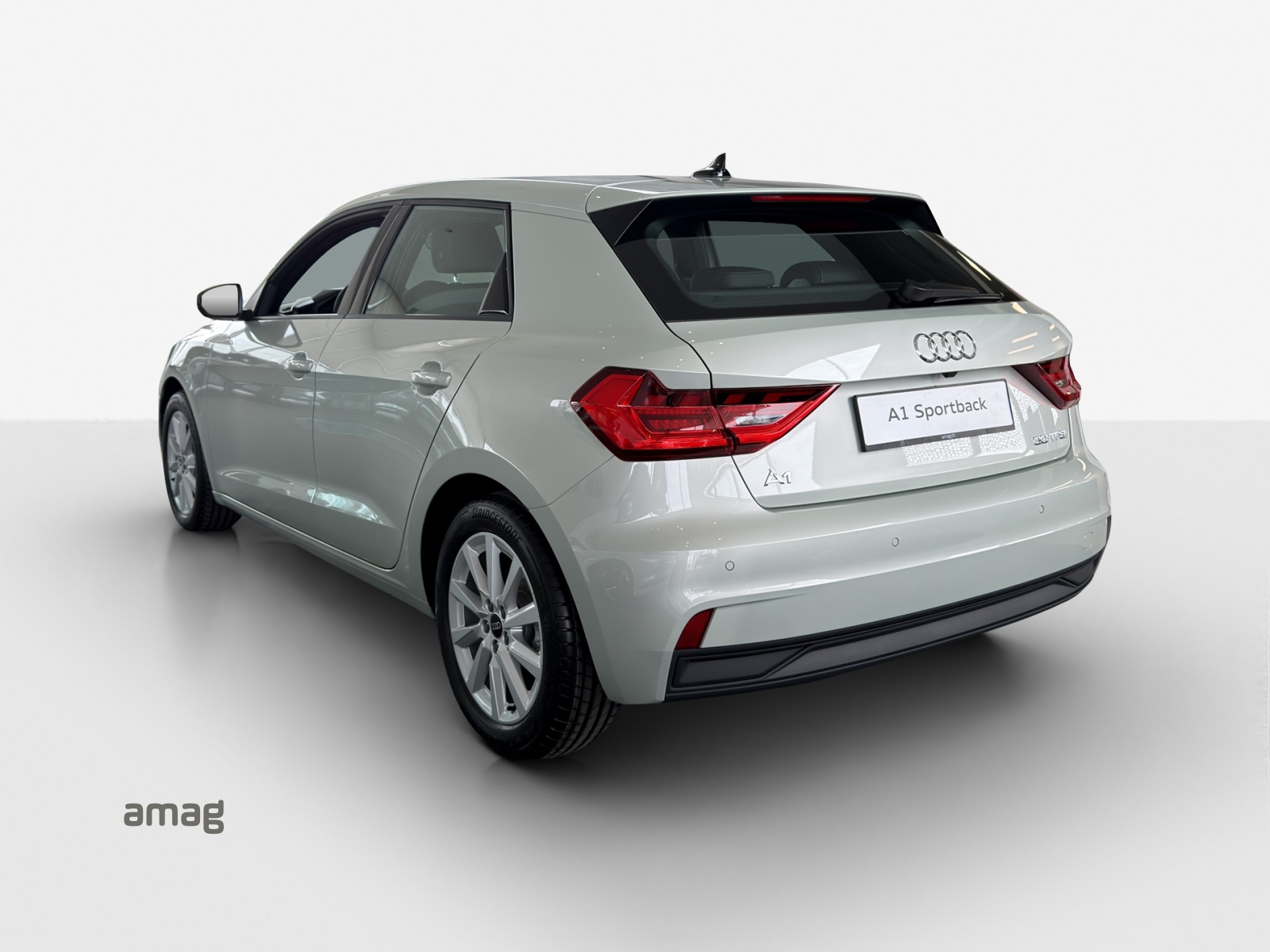 AUDI A1 Sportback 30 TFSI Attraction S-tronic-image-2