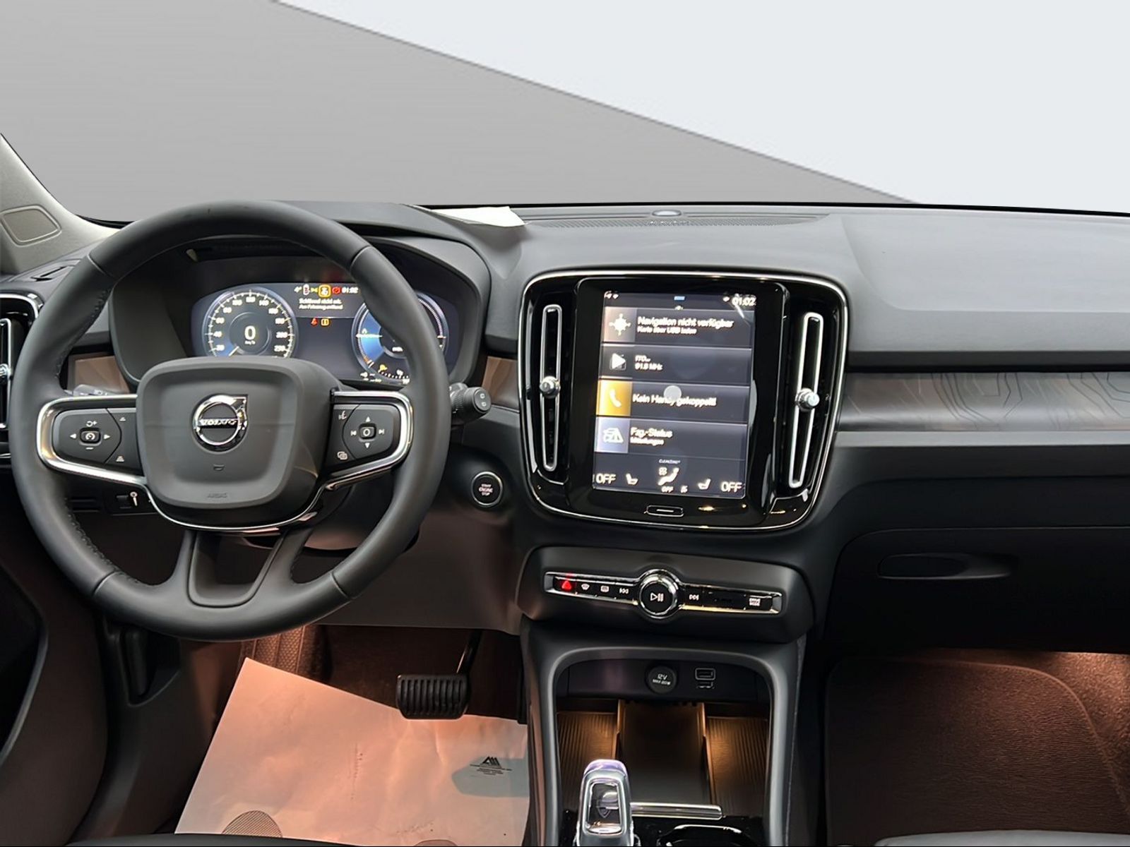 VOLVO XC40 T5 PHEV Ultimate Bright DCT-image-9