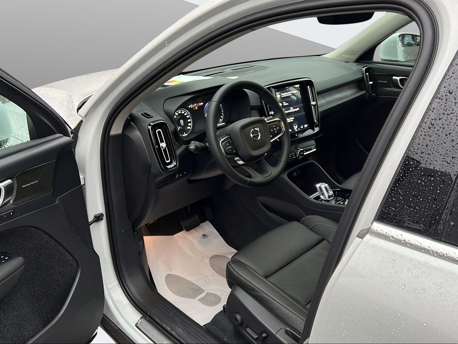 VOLVO XC40 T5 PHEV Ultimate Bright DCT-image-11