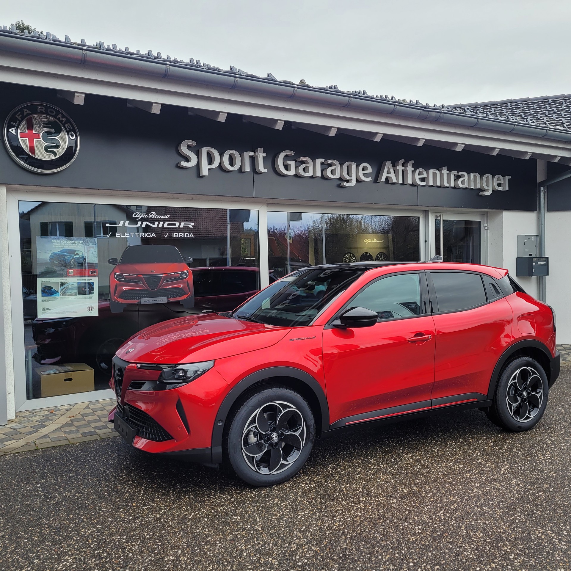 ALFA ROMEO Junior BEV 156 54kWh Speciale