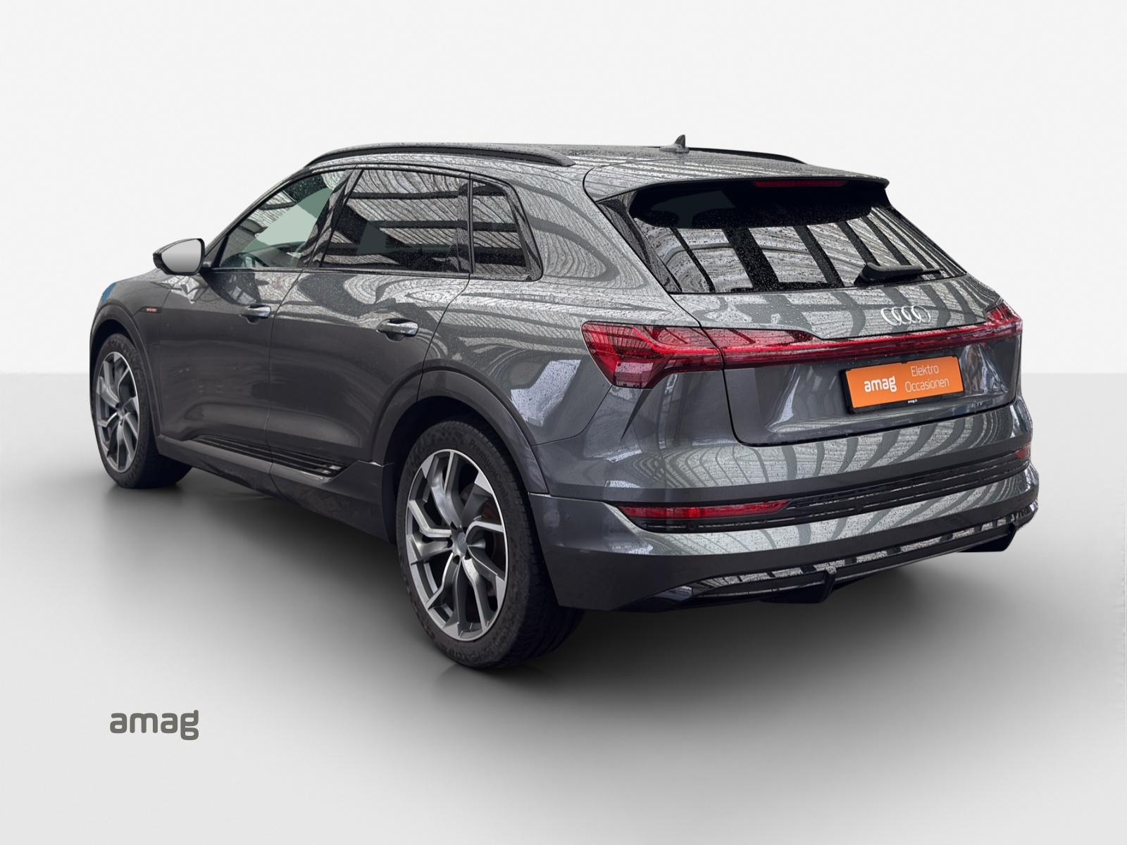 AUDI e-tron 55 S Line quattro-image-2
