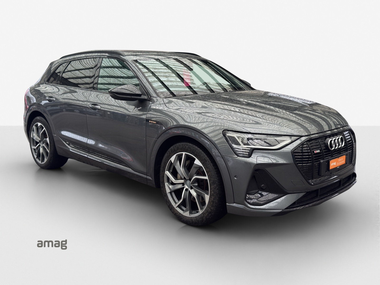 AUDI e-tron 55 S Line quattro-image-6
